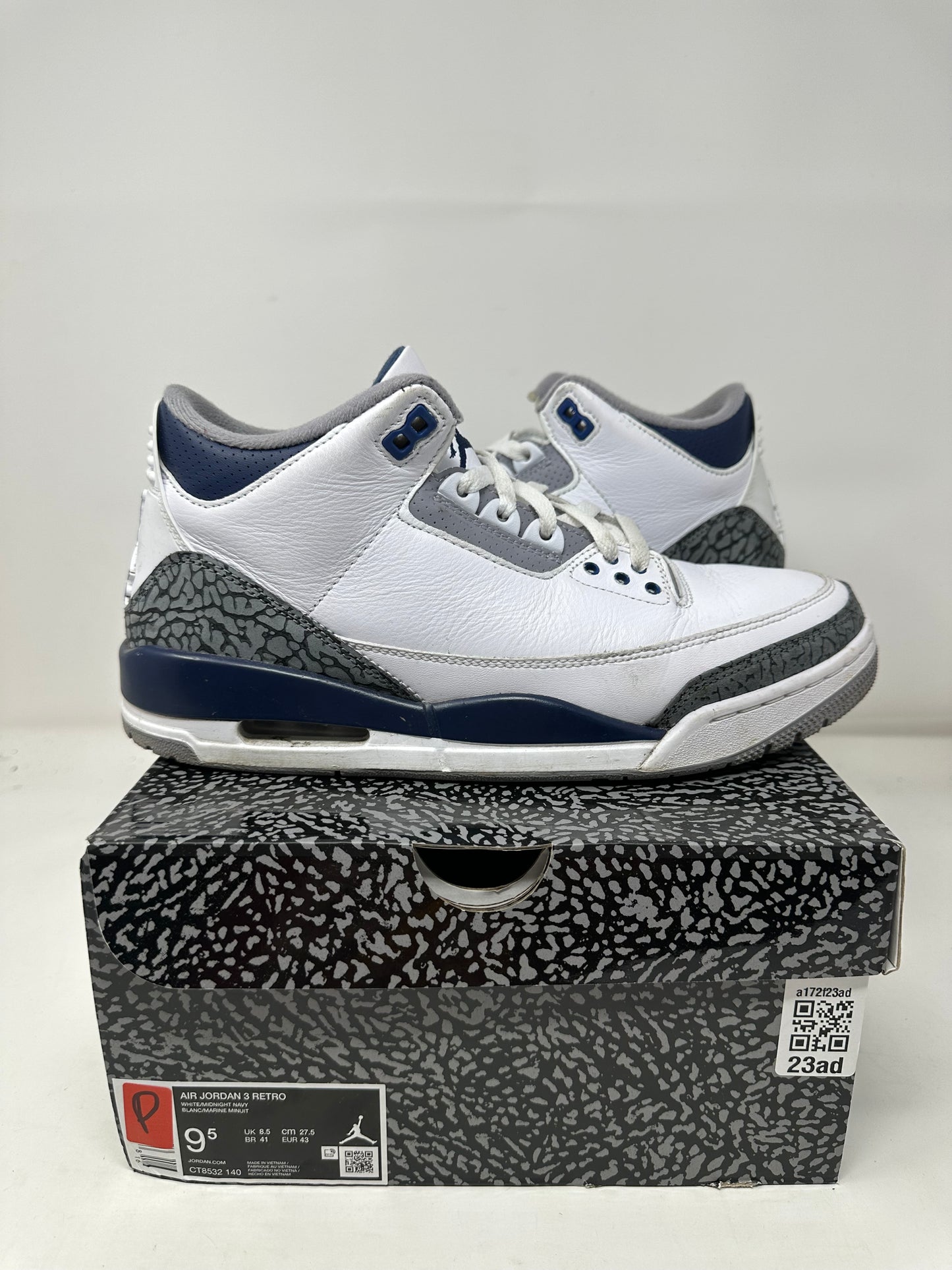 Jordan 3 “Midnight Navy”