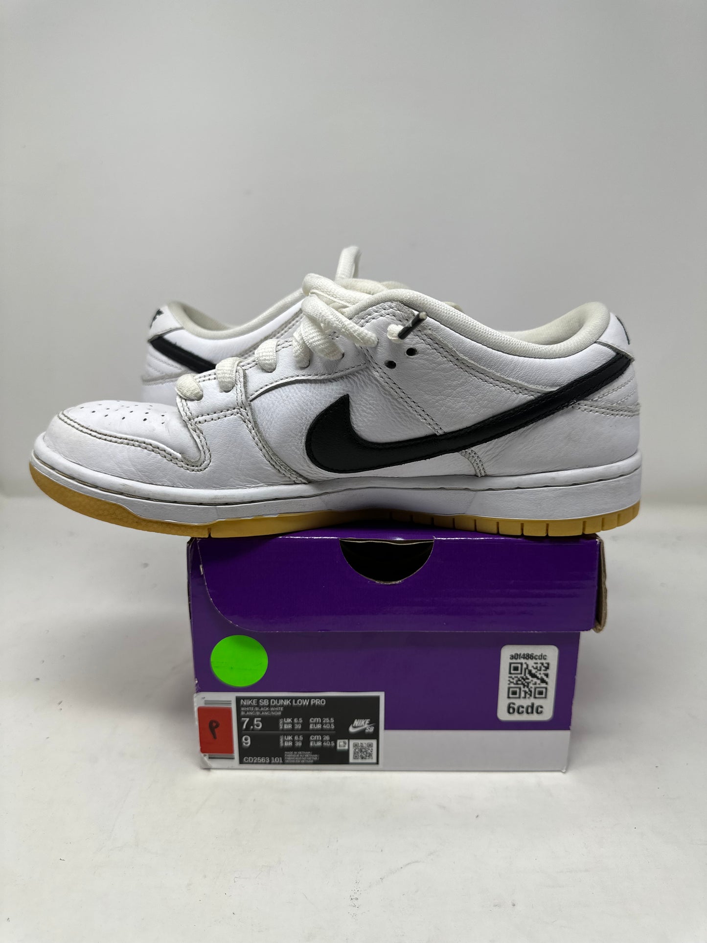 Nike SB Dunk Low “White Gum”
