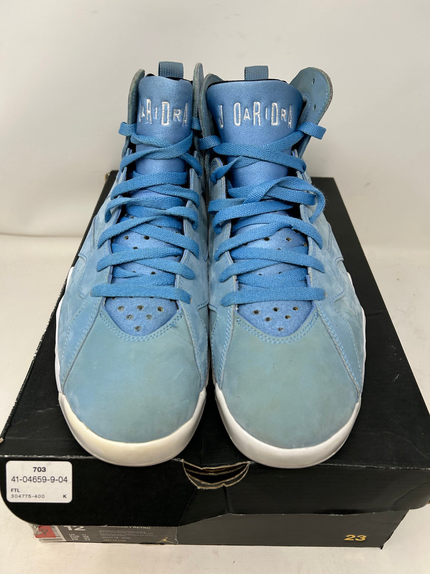 Jordan 7 “Pantone”