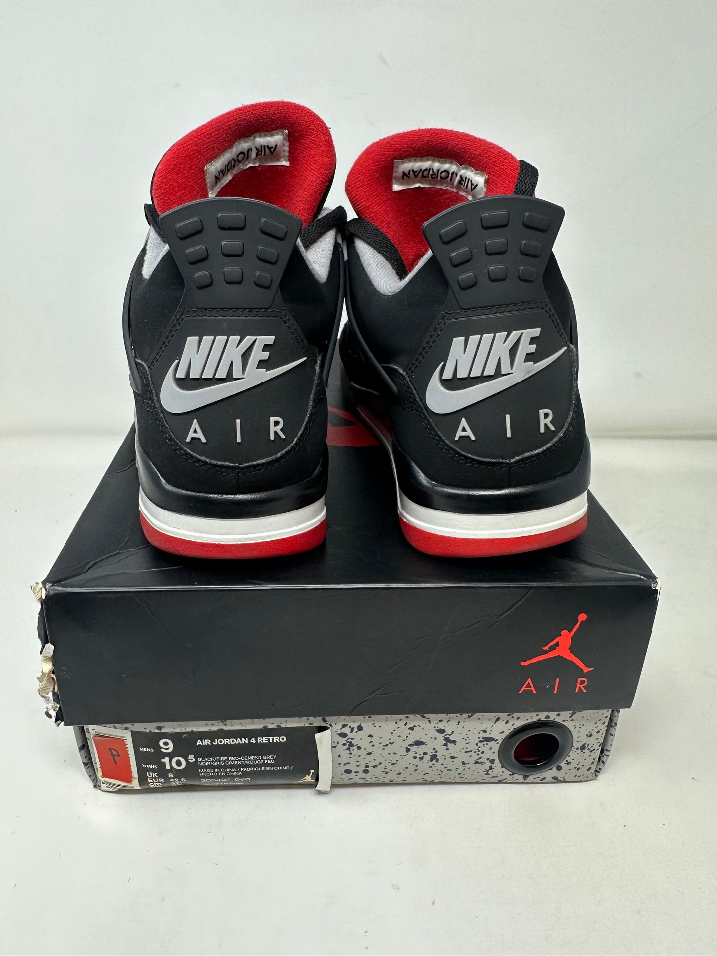 Jordan 4 (2019) “Bred”