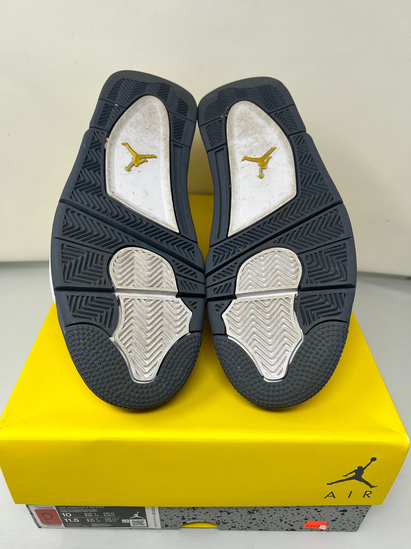 Jordan 4 “Lightning”