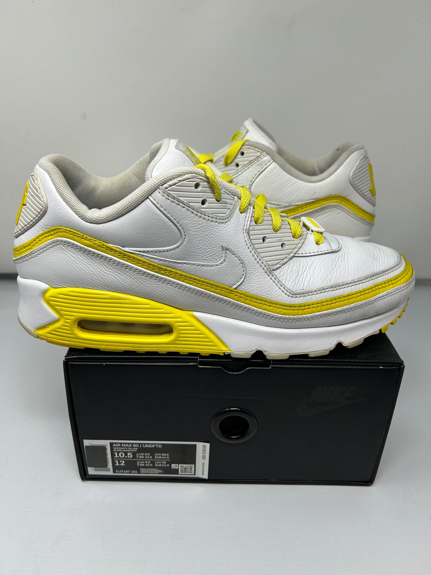 Nike Air Max 90 “Undefeated Optic Yellow”