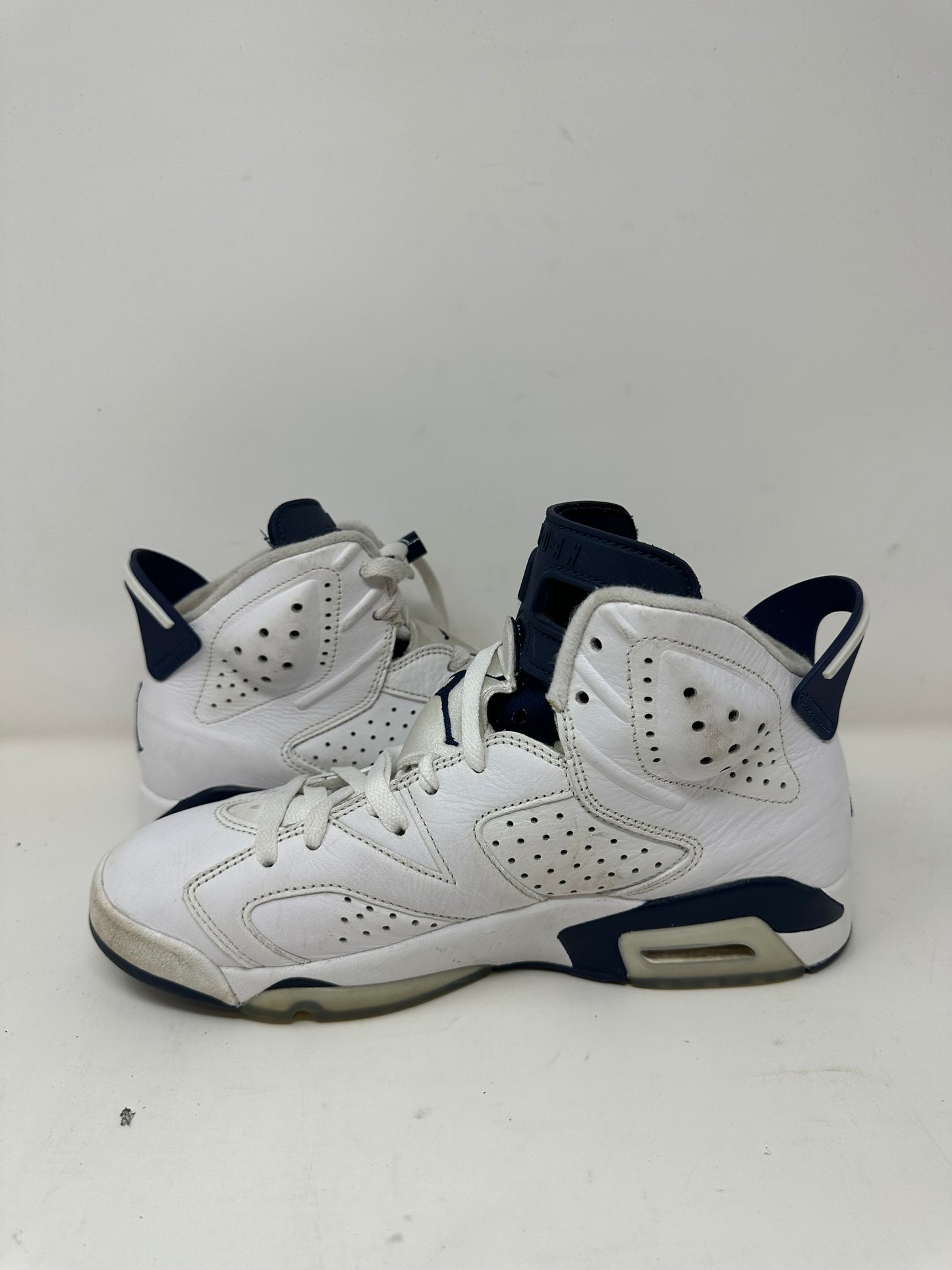 Jordan 6 “Midnight Navy”