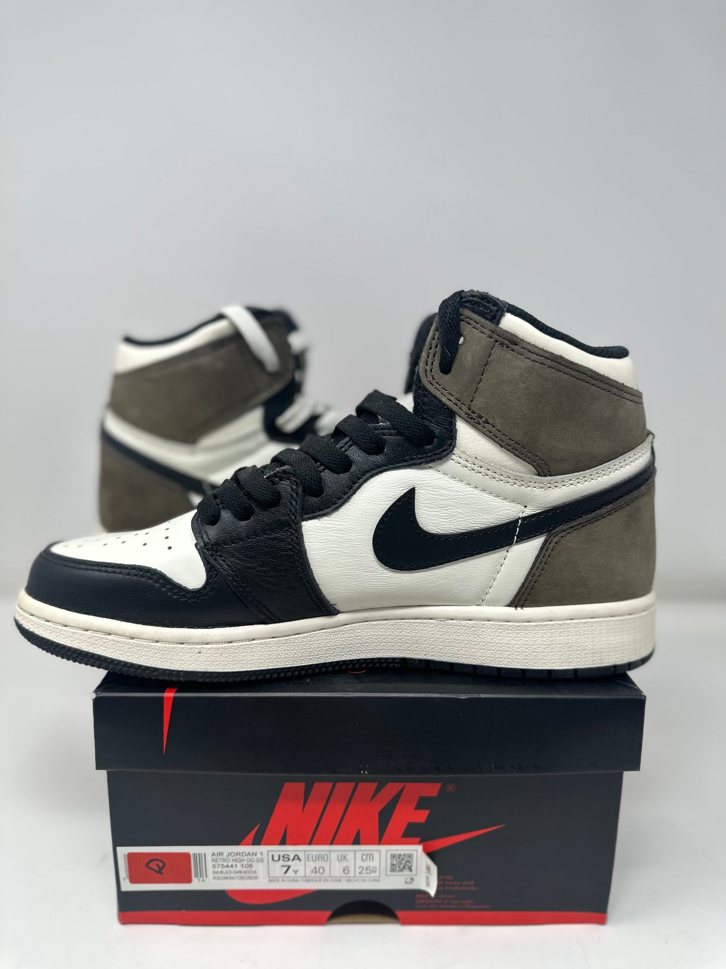 Jordan 1 High GS “Mocha”