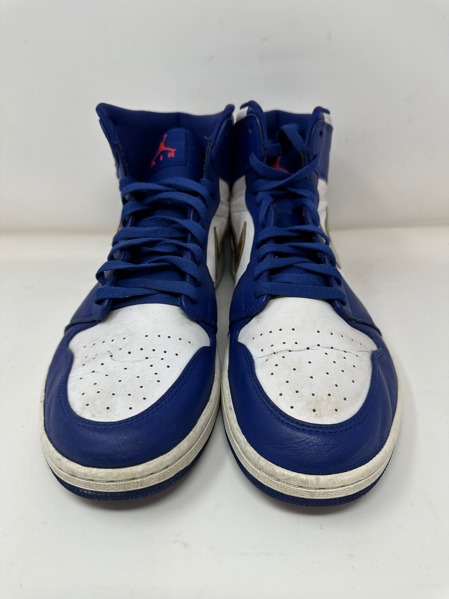 Jordan 1 High “Gold Medal”