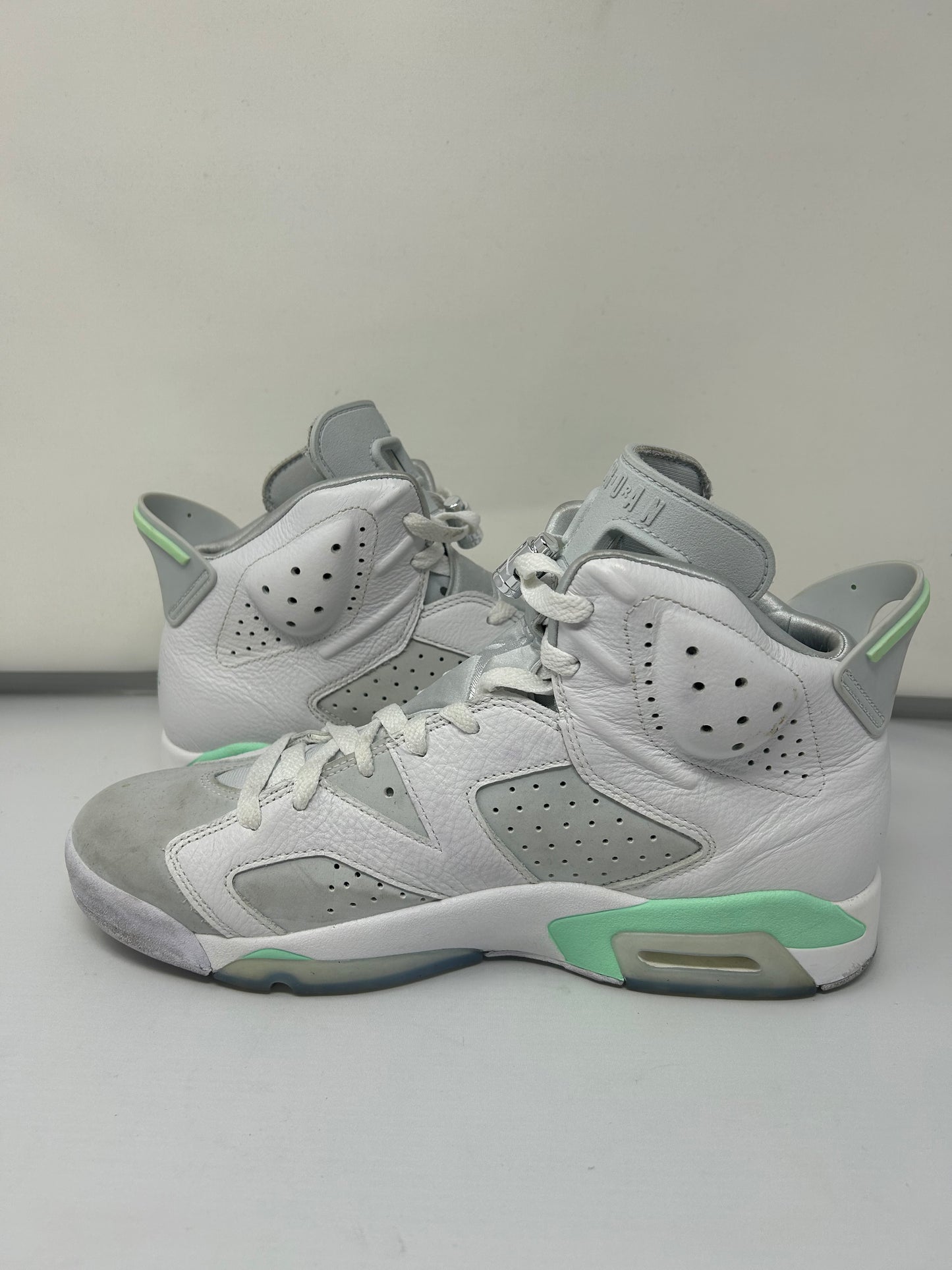 Jordan 6 Women’s “Mint Foam”