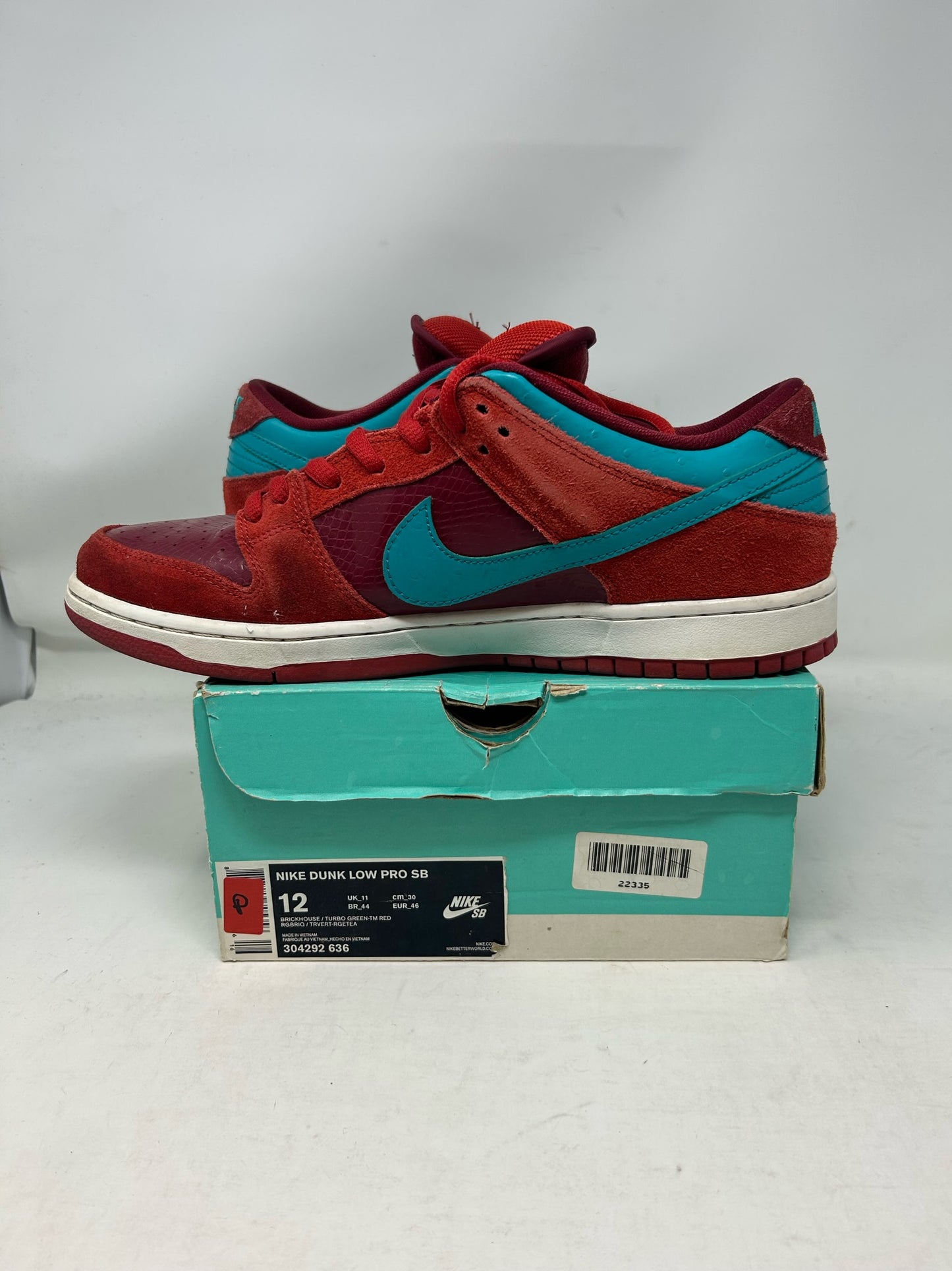 Nike SB Dunk Low “Brickhouse Turbo Green”