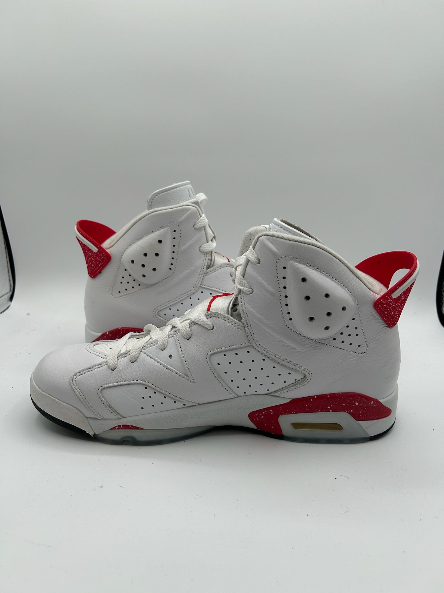 Jordan 6 “Red Oreo”
