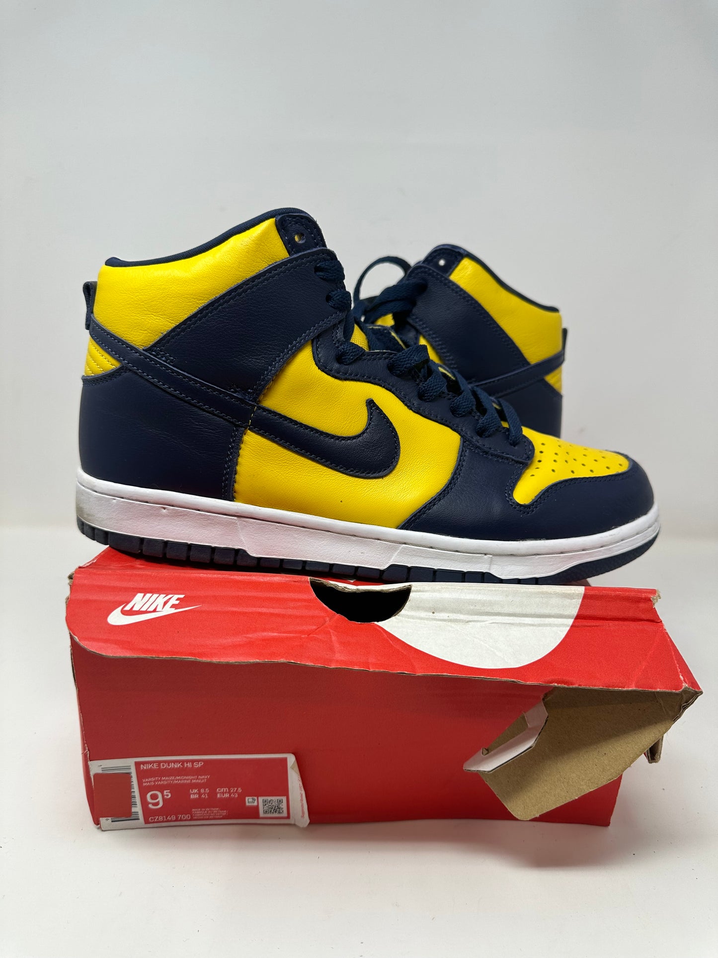 Nike Dunk High “Michigan”
