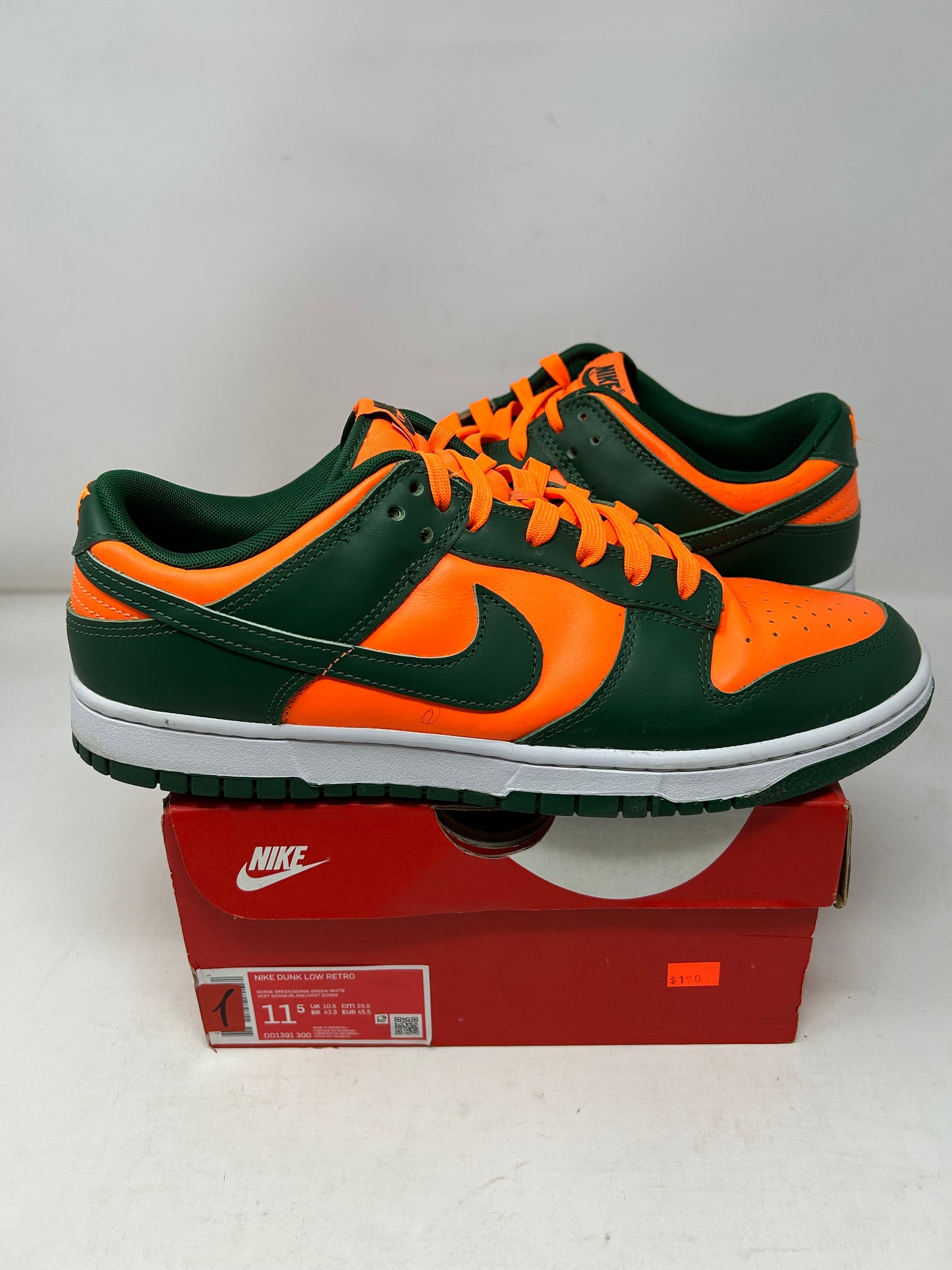 Nike Dunk Low “Miami Hurricanes”