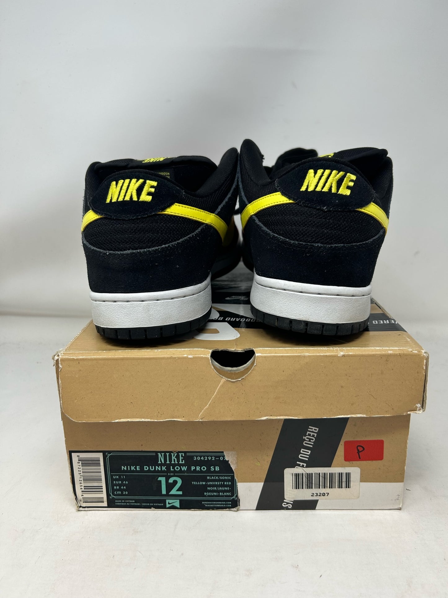 Nike SB Dunk Low “Butthead”