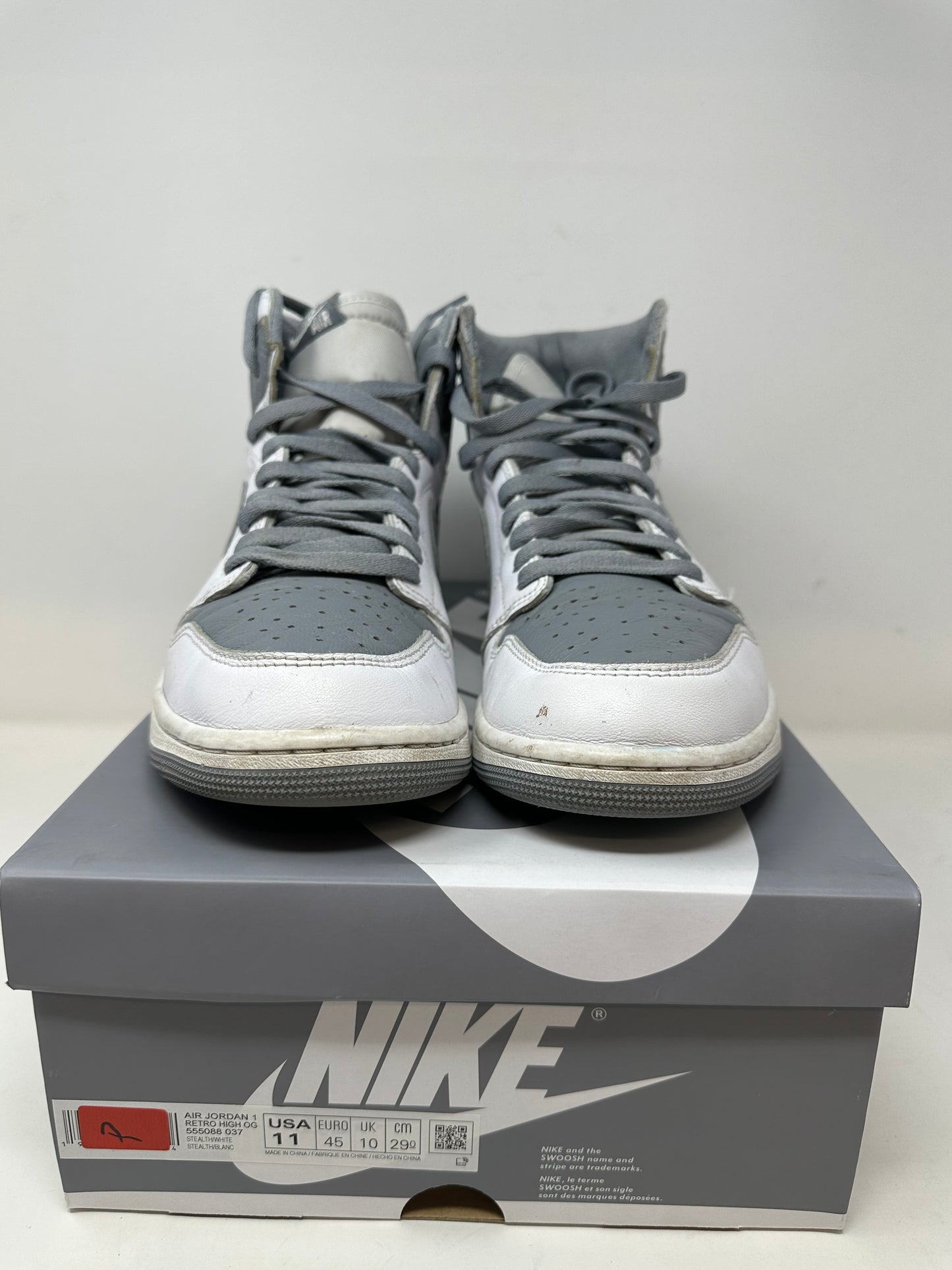 Jordan 1 High “Stealth”