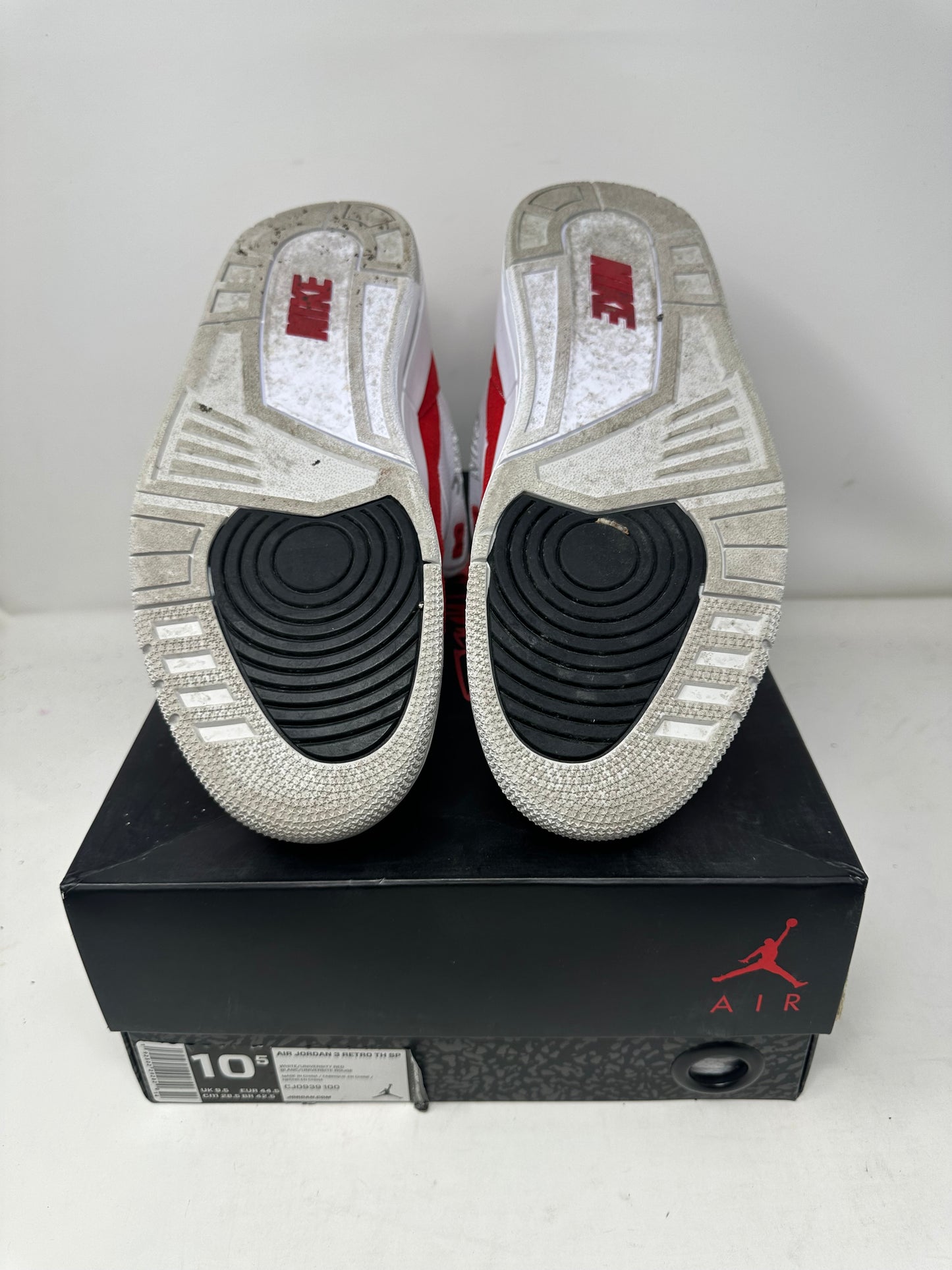 Jordan 3 Tinker “University Red”