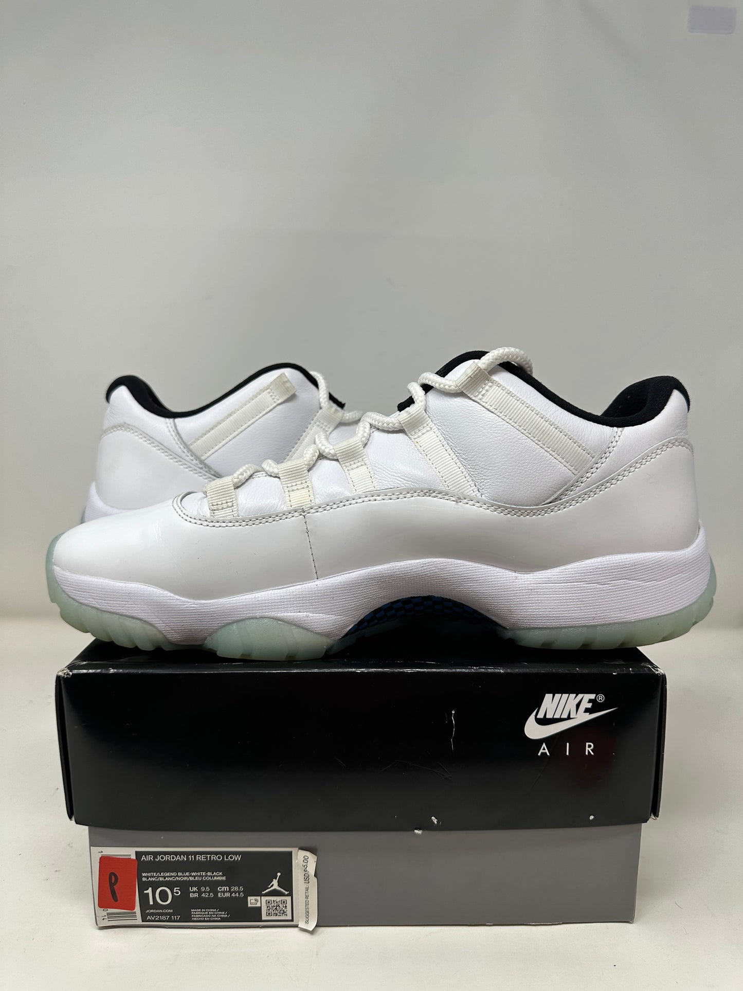 Jordan 11 Low “Legend Blue”