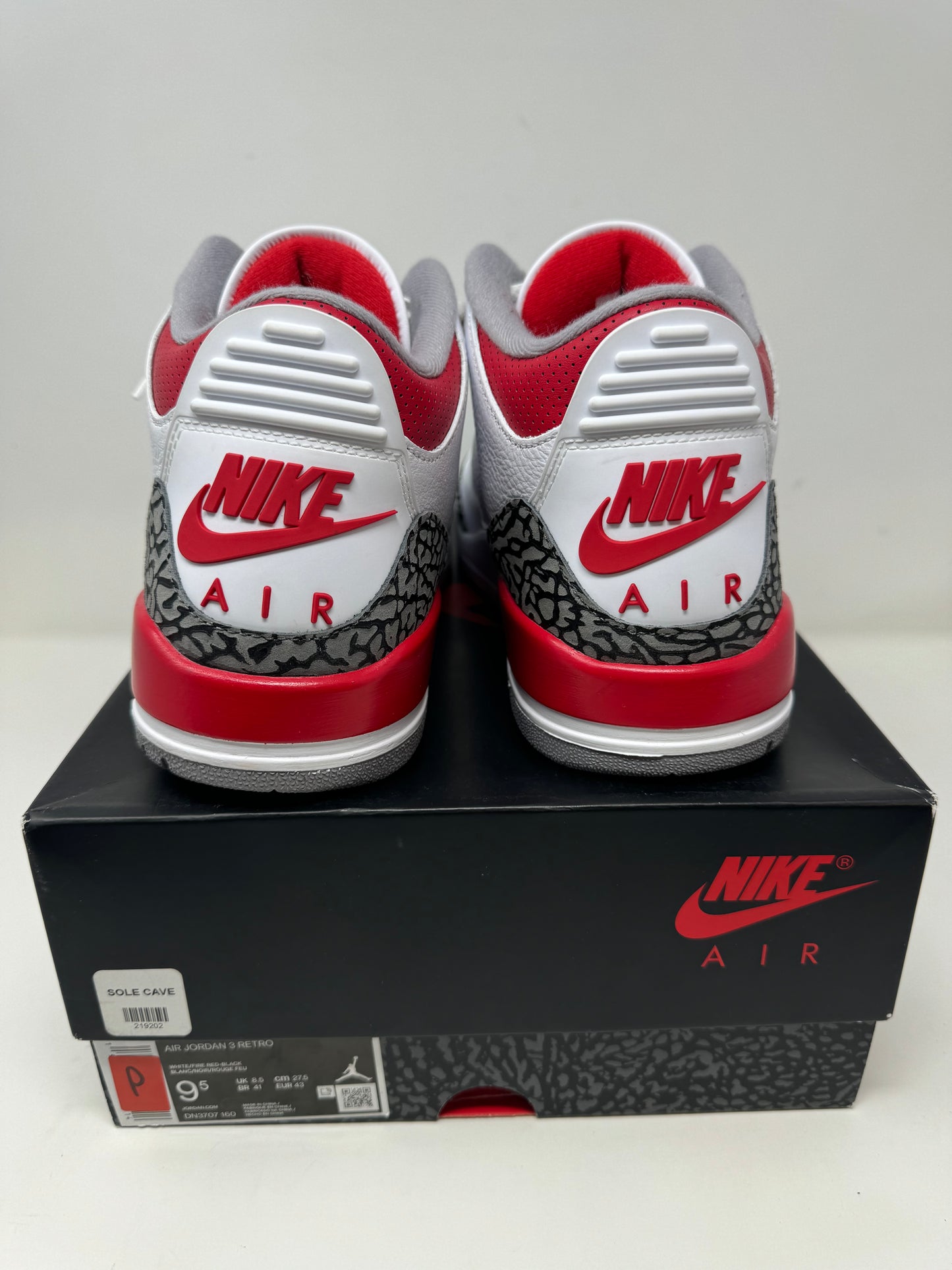 Jordan 3 “Fire Red”