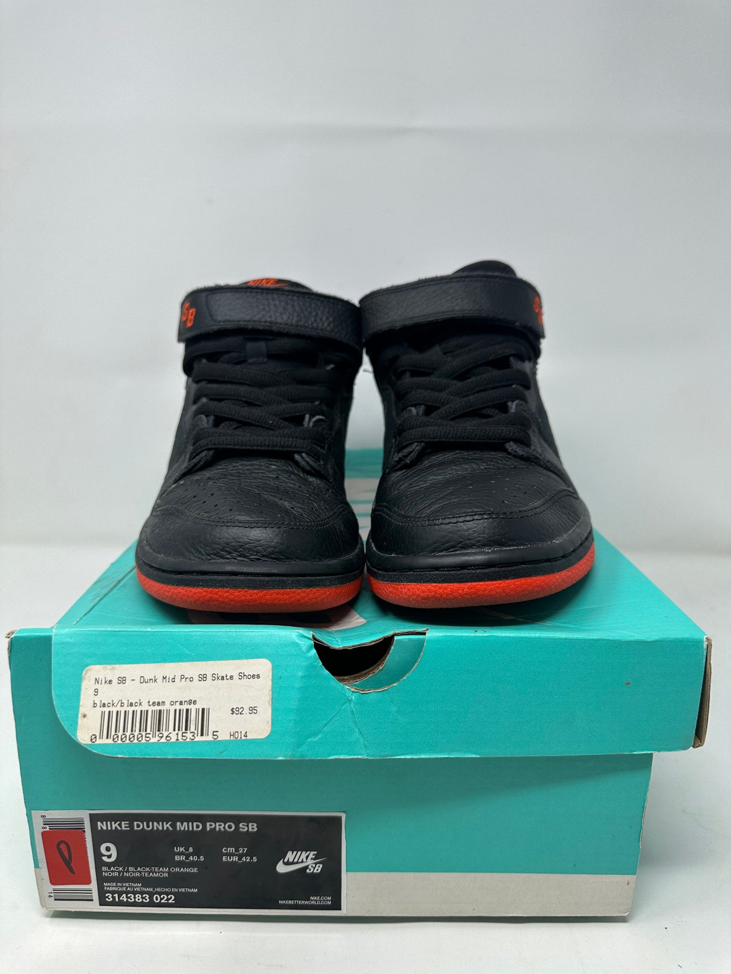 Nike SB Dunk Mid “Halloween”