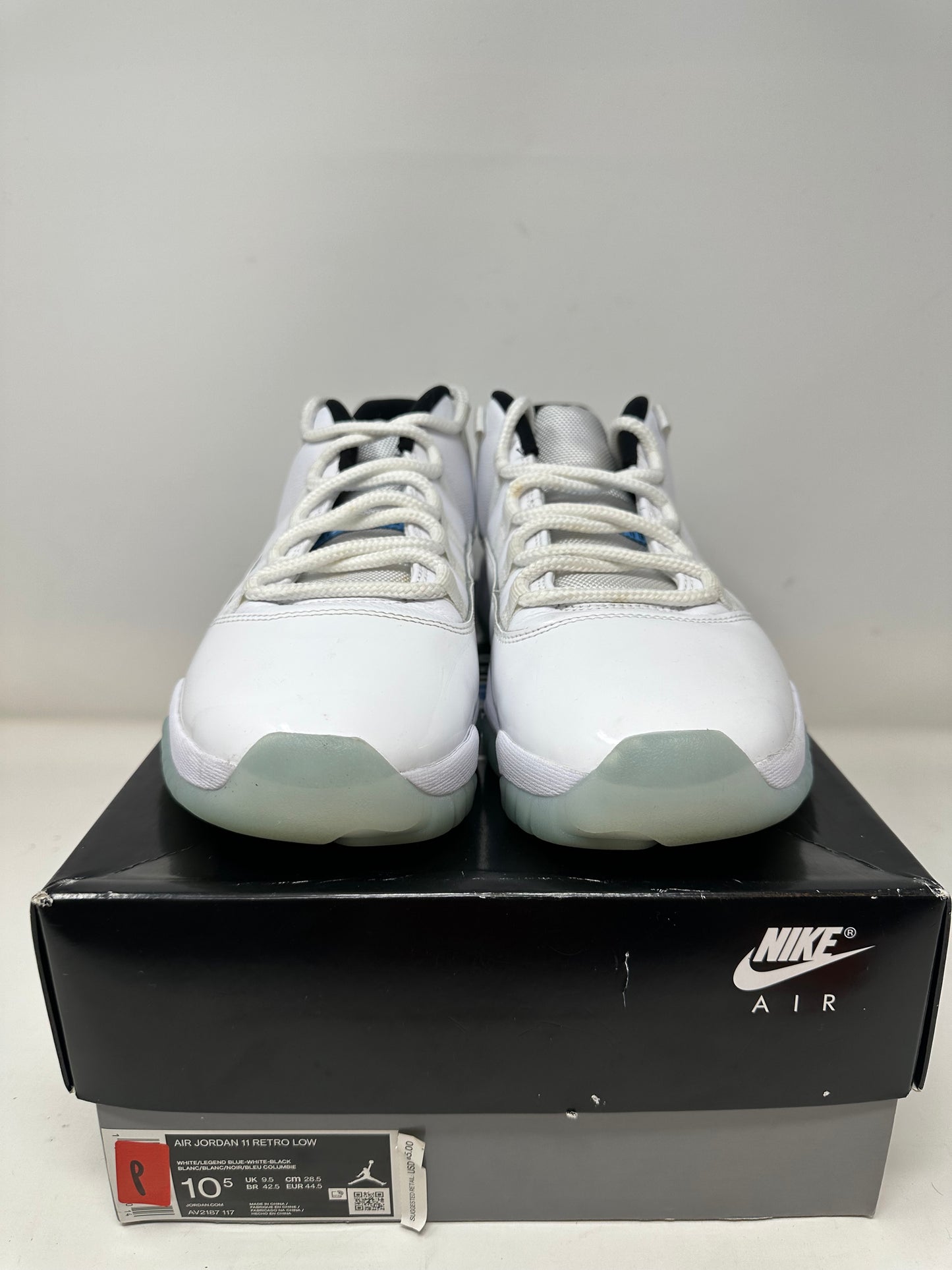 Jordan 11 Low “Legend Blue”
