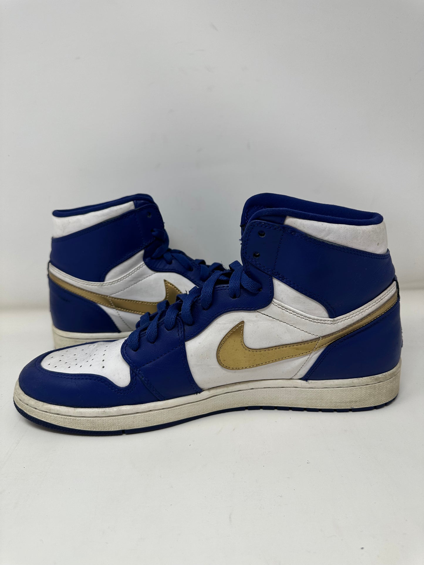 Jordan 1 High “Gold Medal”