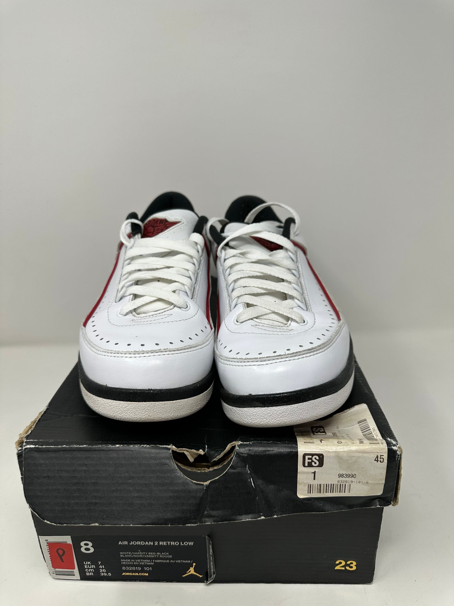 Jordan 2 Low (2016) “Chicago”