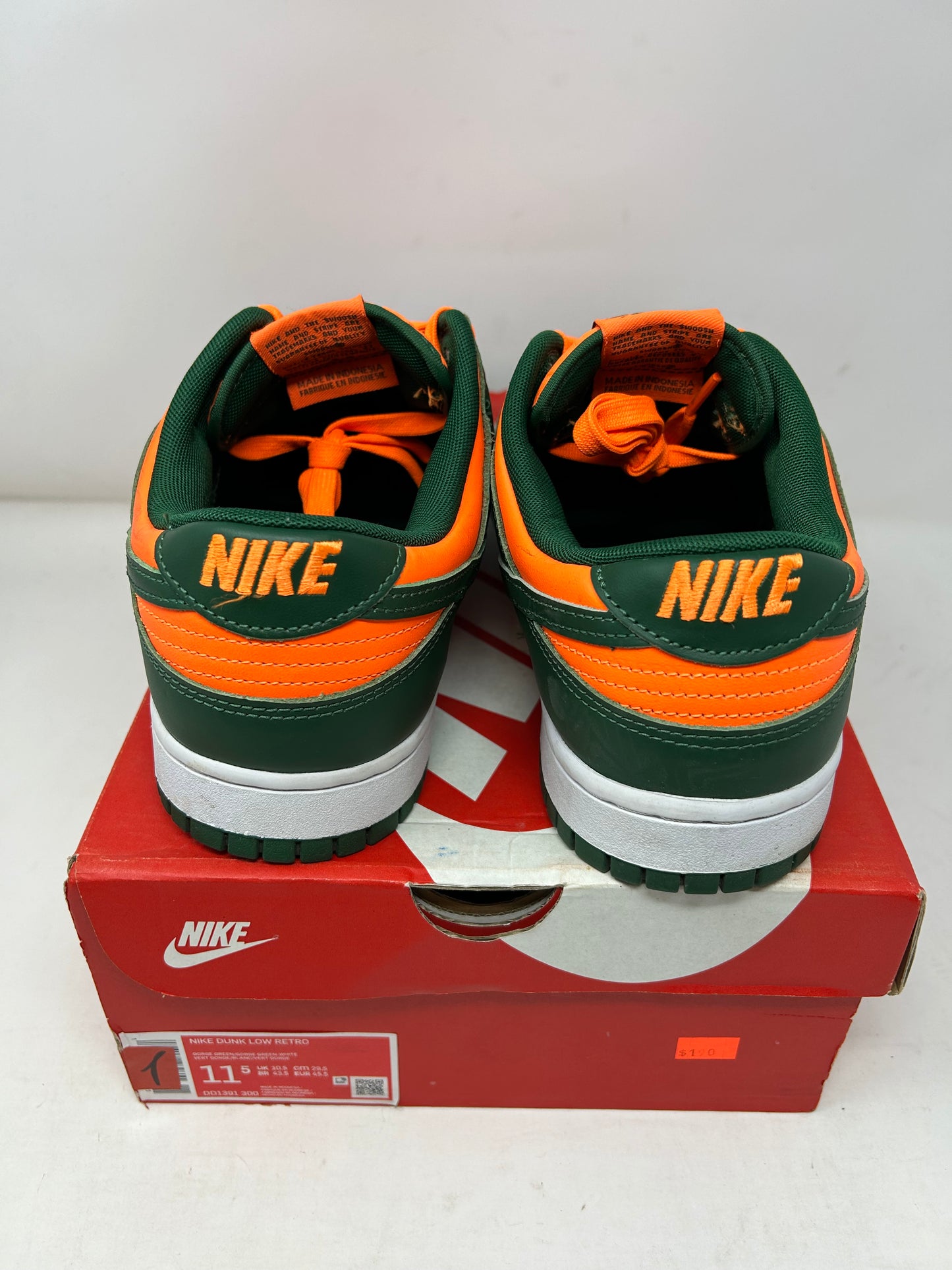 Nike Dunk Low “Miami Hurricanes”