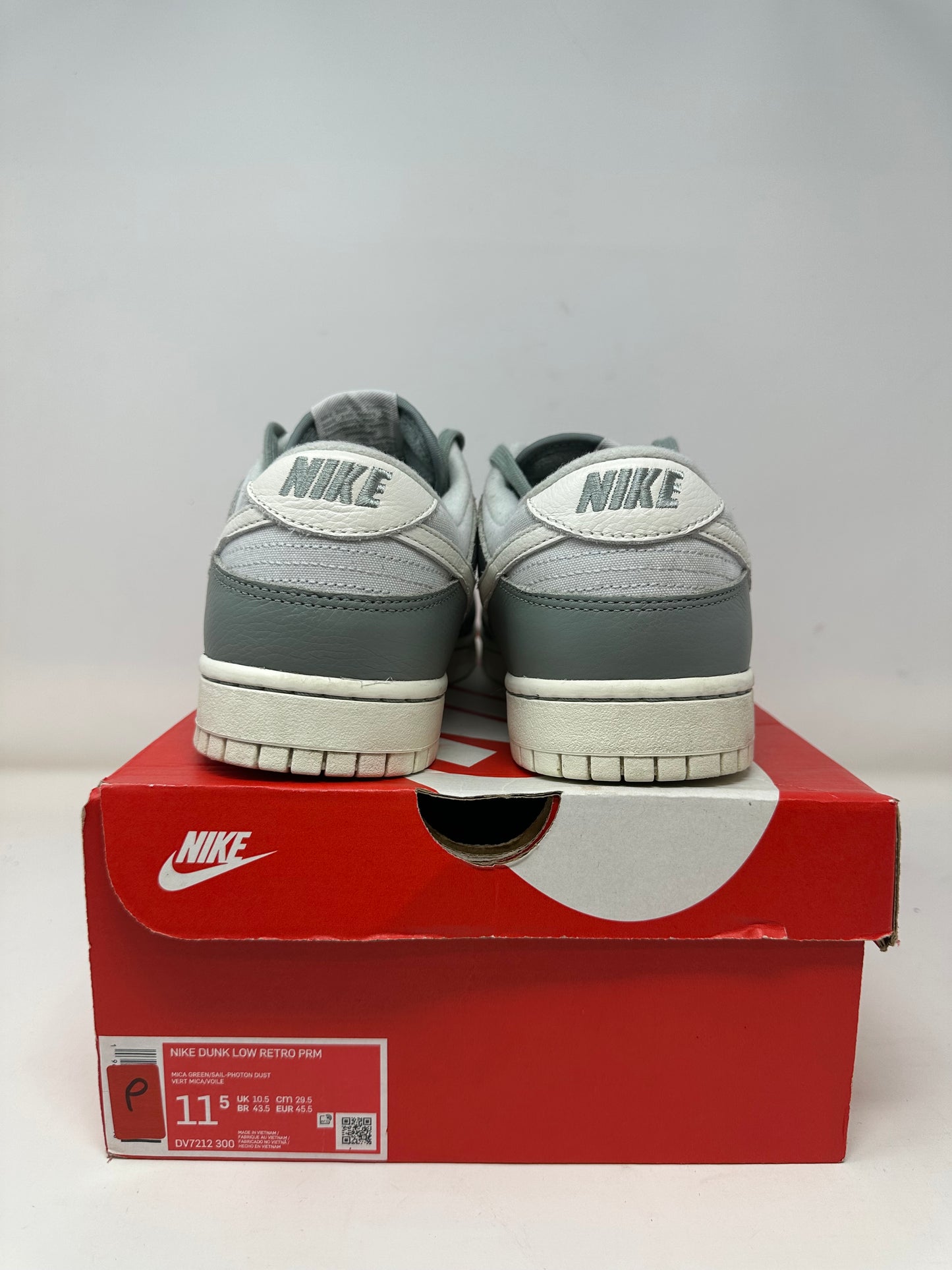 Nike Dunk Low “Mica Green”