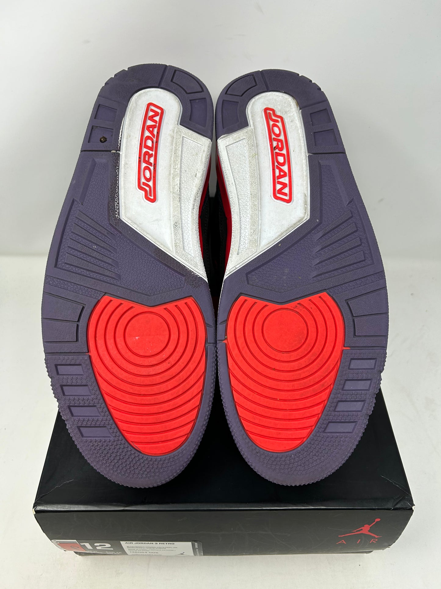 Jordan 3 “Crimson”