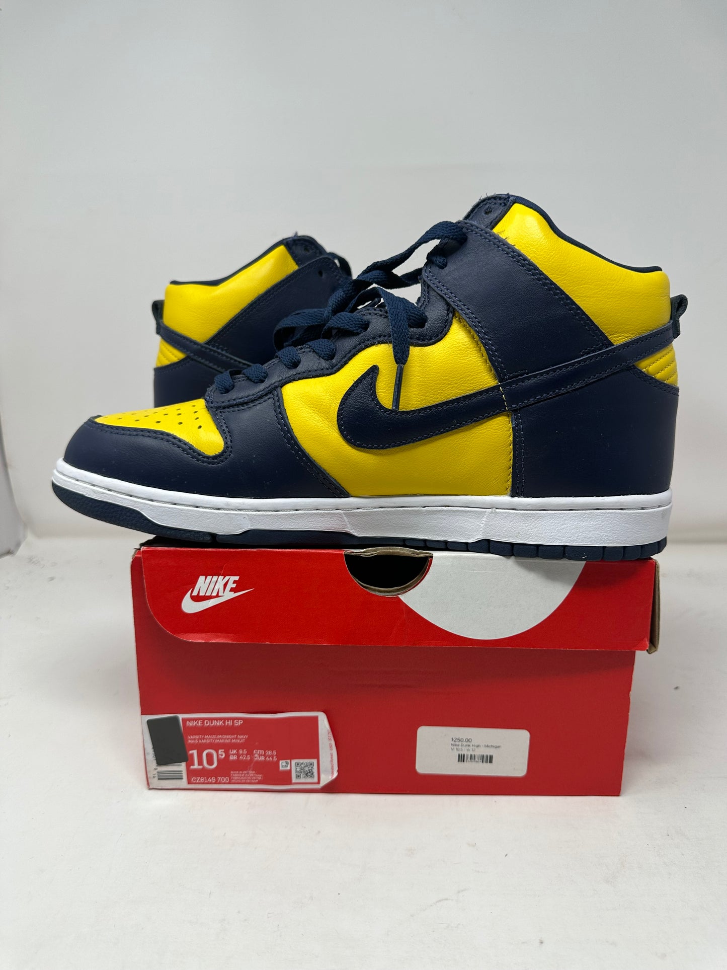 Nike Dunk High “Michigan”