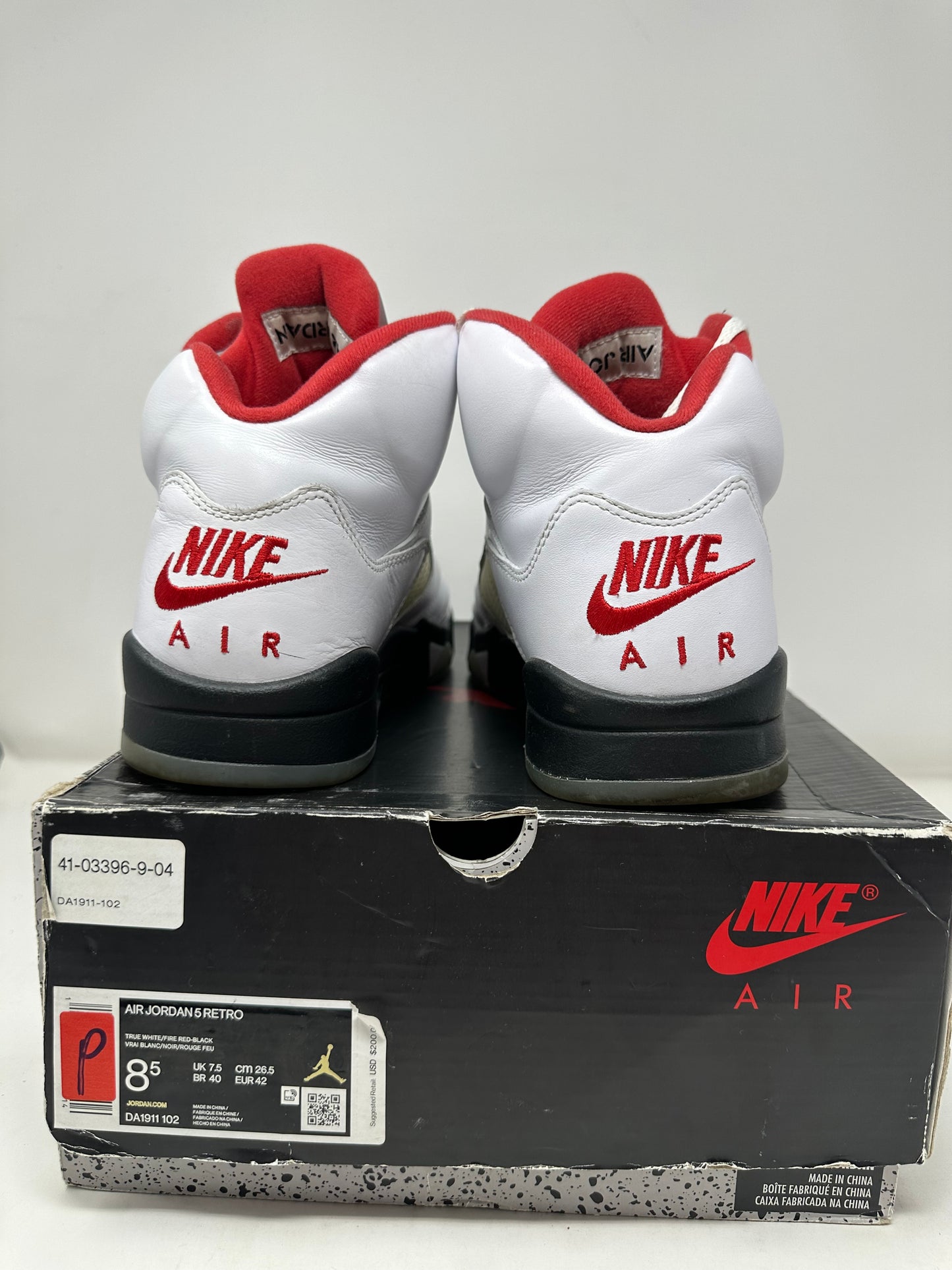 Jordan 5 (2020) “Fire Red”