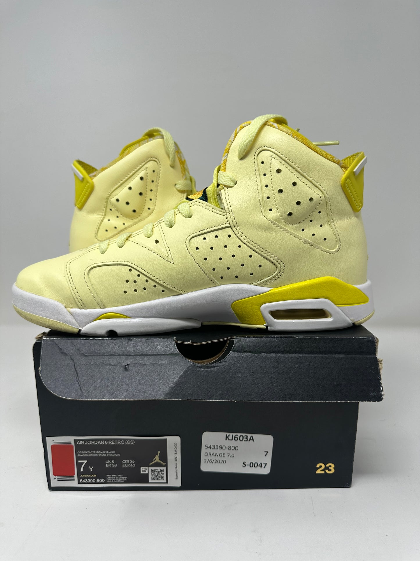 Jordan 7 GS “Yellow Floral”