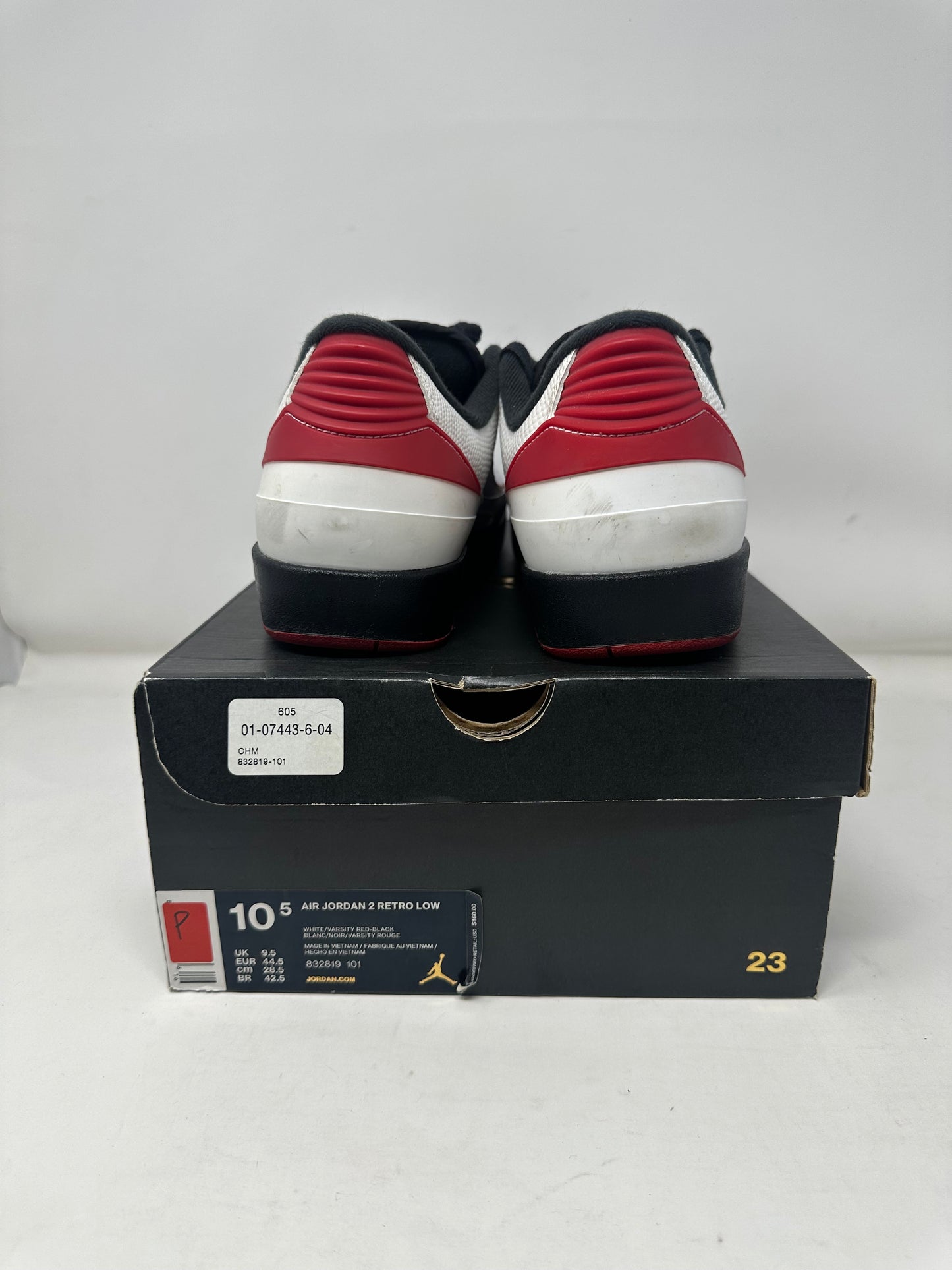 Jordan 2 Low (2016) “Chicago”