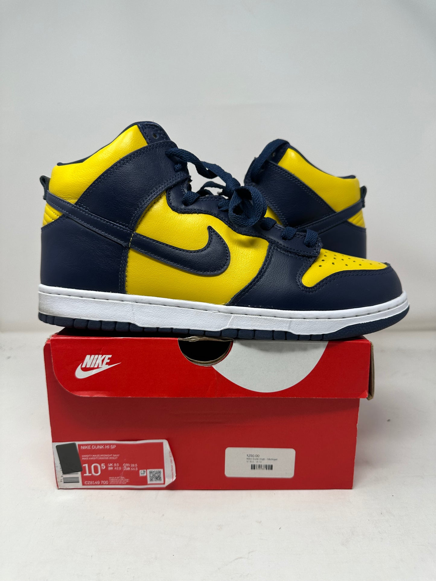 Nike Dunk High “Michigan”