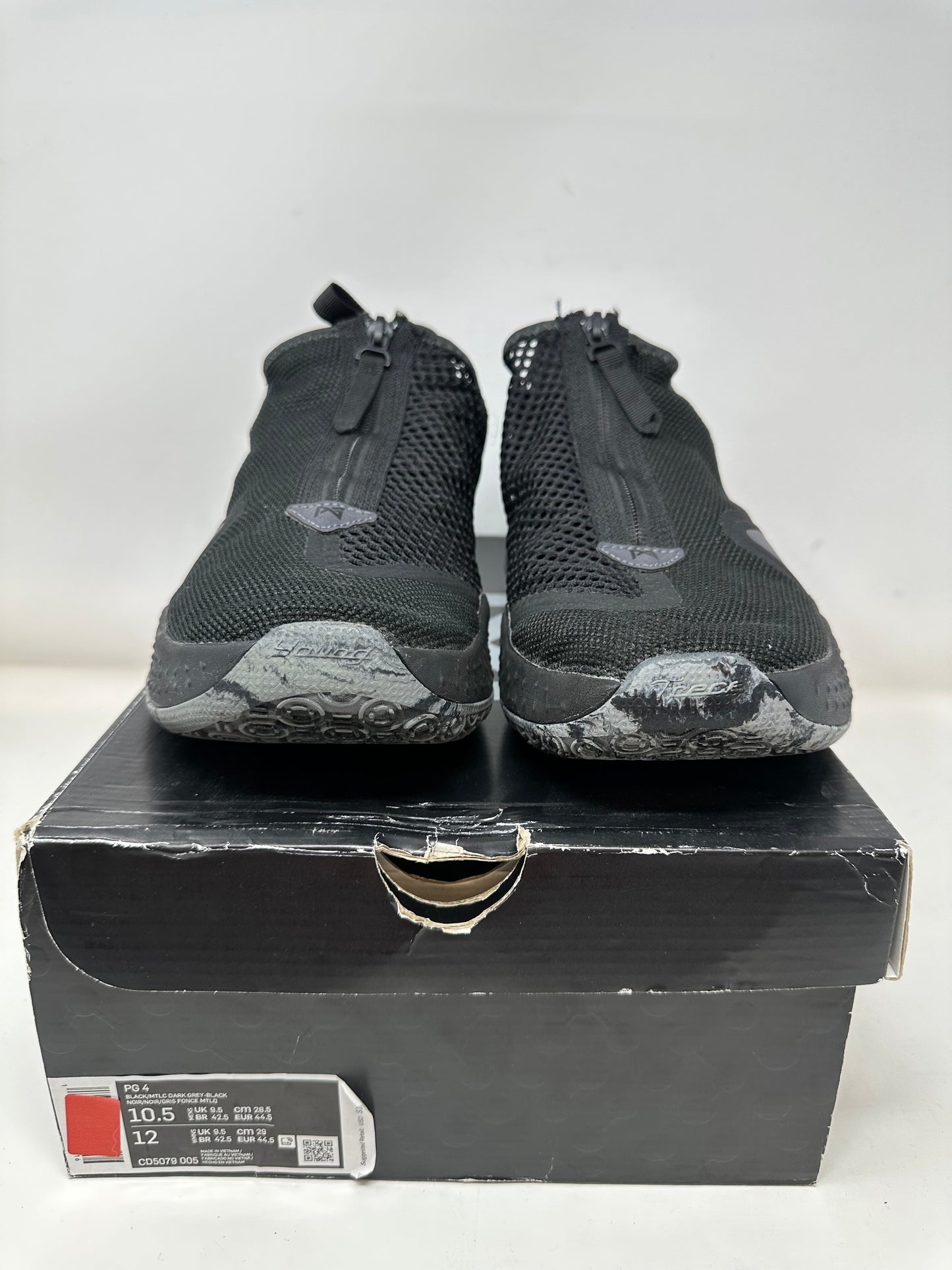 Nike Paul George 4 “Triple Black”
