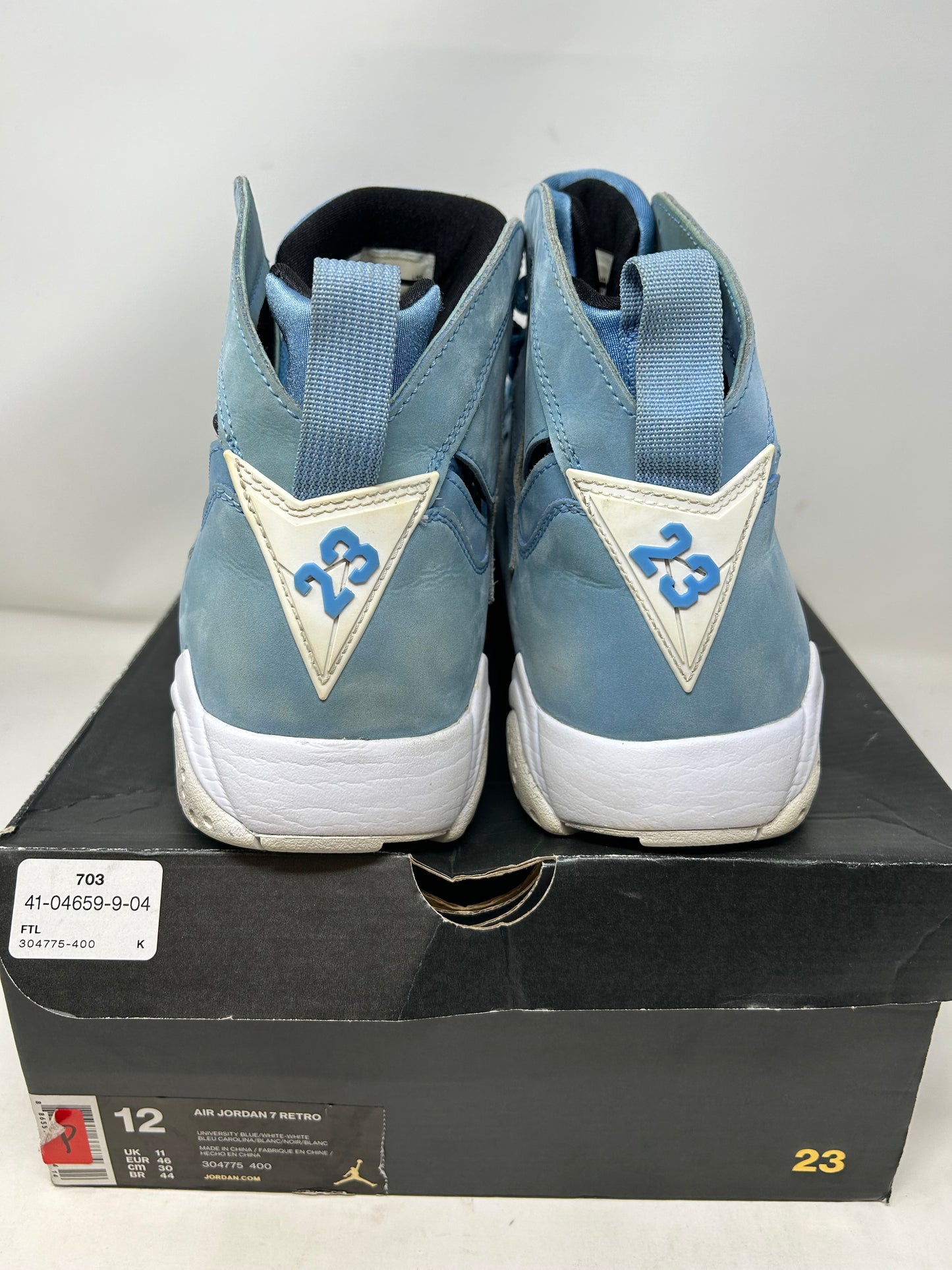 Jordan 7 “Pantone”