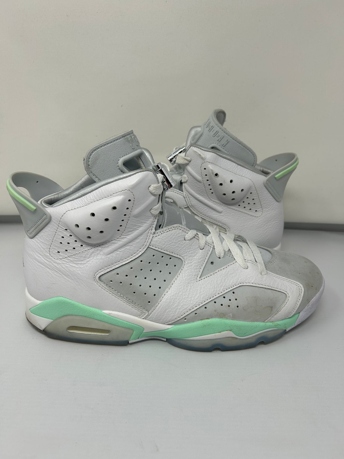 Jordan 6 Women’s “Mint Foam”