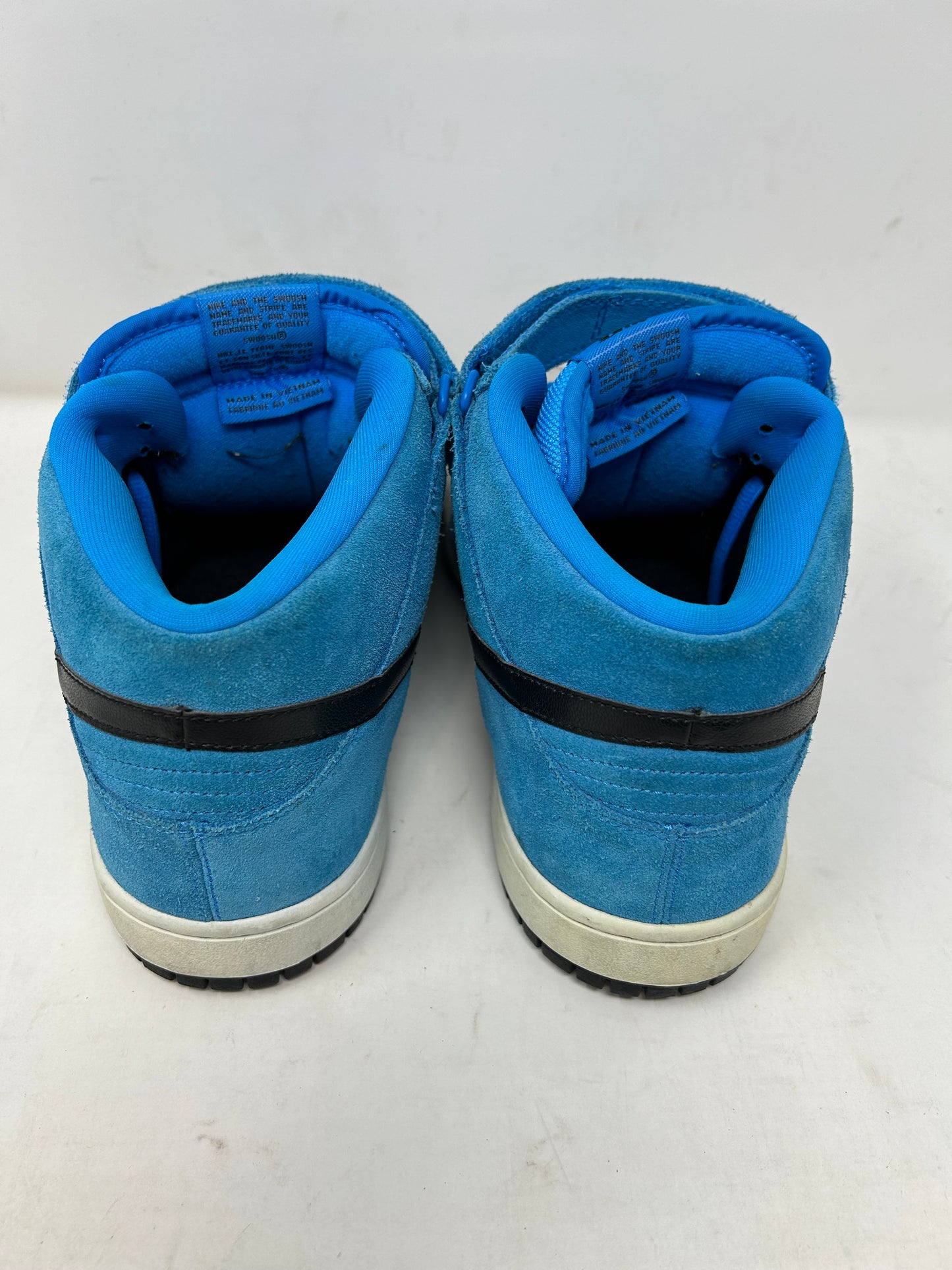 Nike SB Dunk Mid “Beavis”