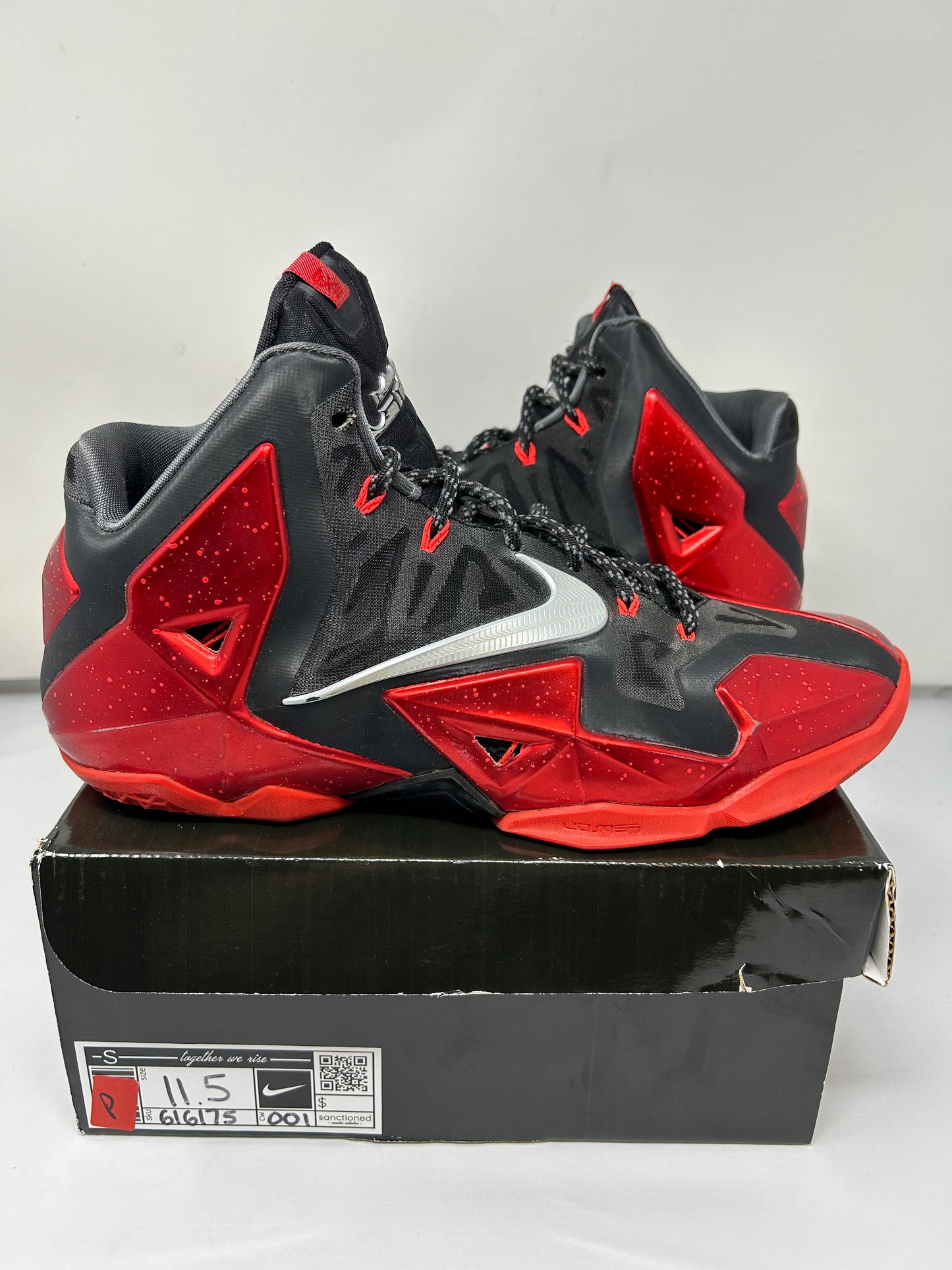Nike LeBron 11 “Away”