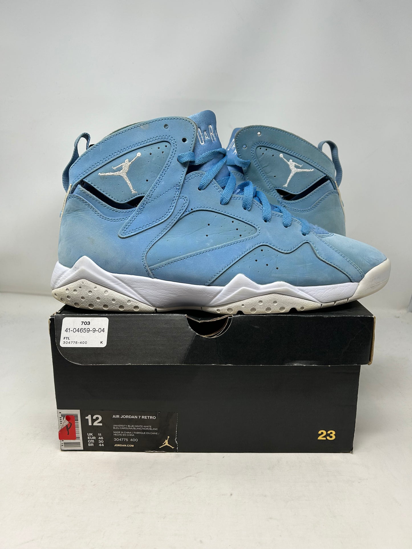 Jordan 7 “Pantone”