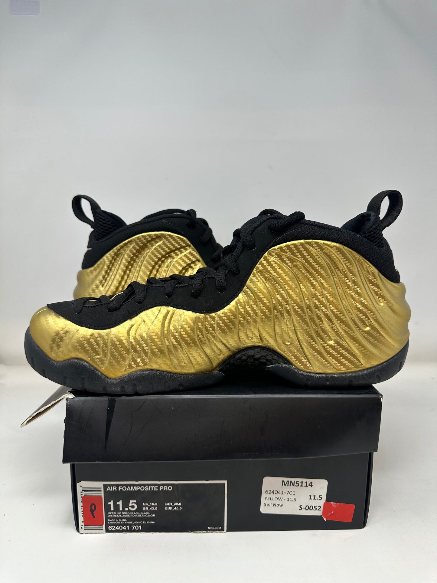 Nike Foamposite “Metallic Gold”