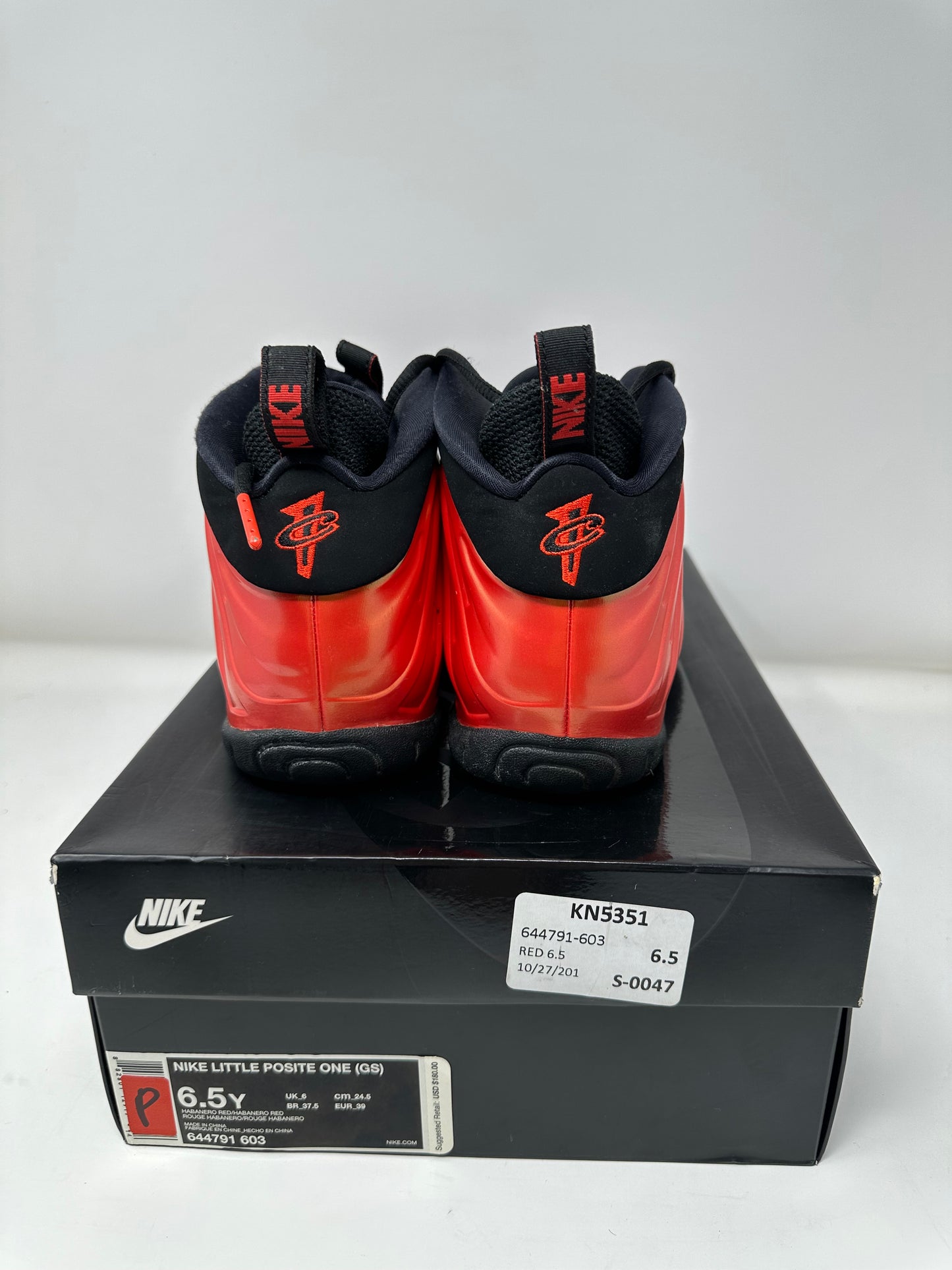 Nike Foamposite GS “Habanero Red”