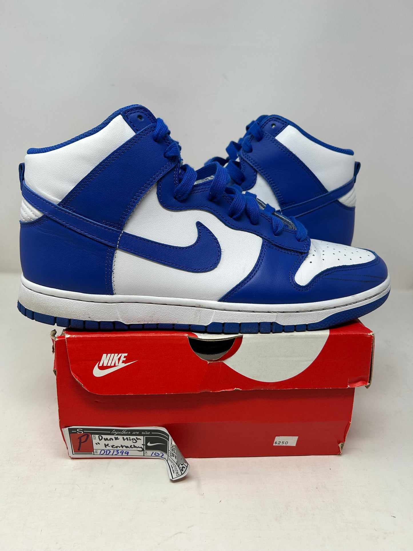 Nike Dunk High “Kentucky”