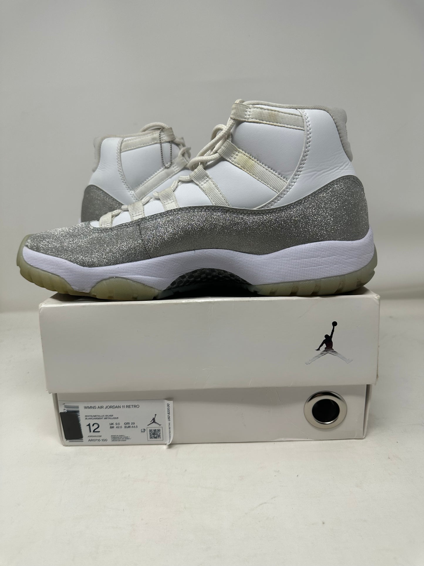 Jordan 11 Women’s “Glitter”