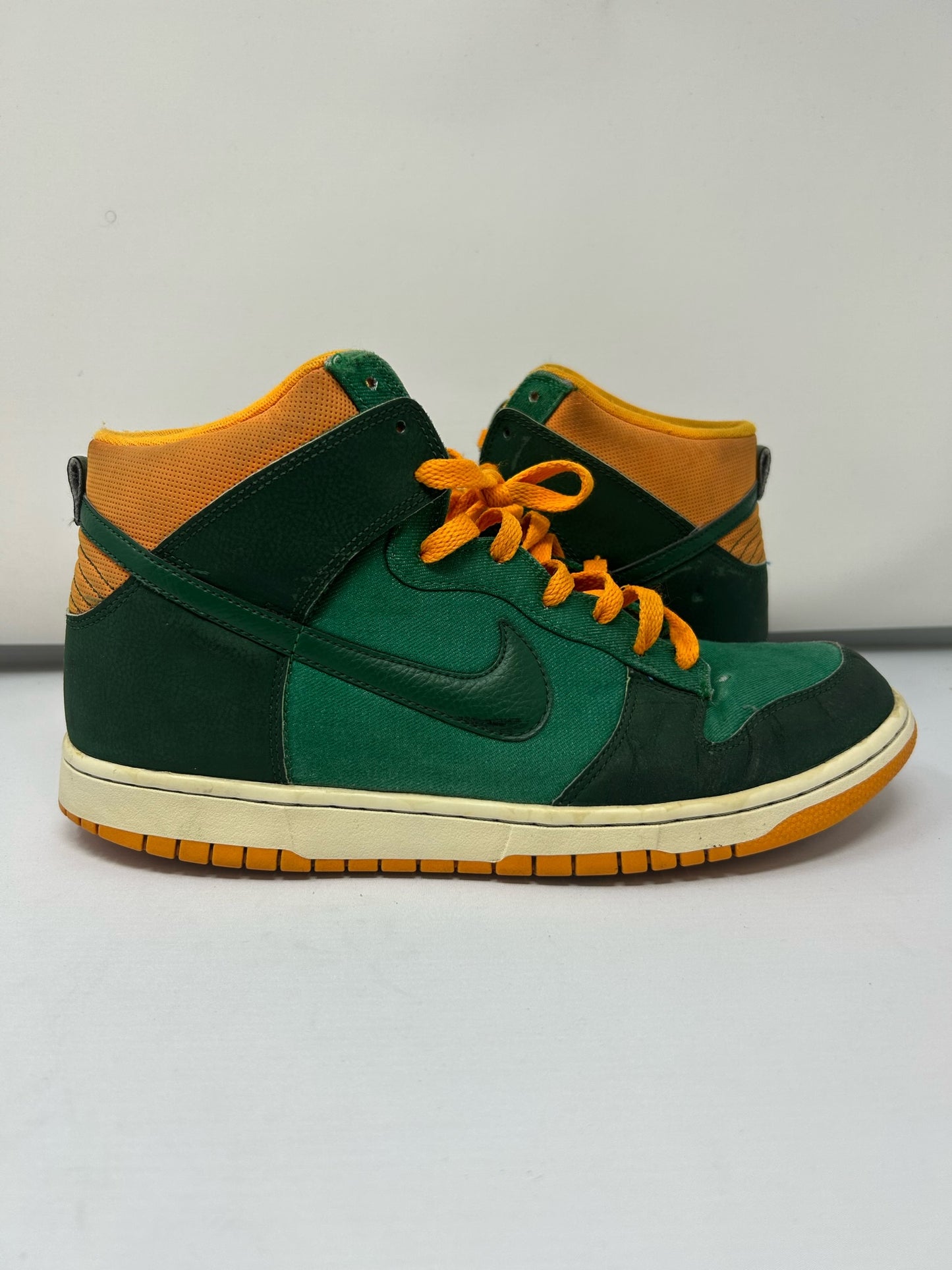 Nike Dunk High “Vivid Orange Gorge Green”
