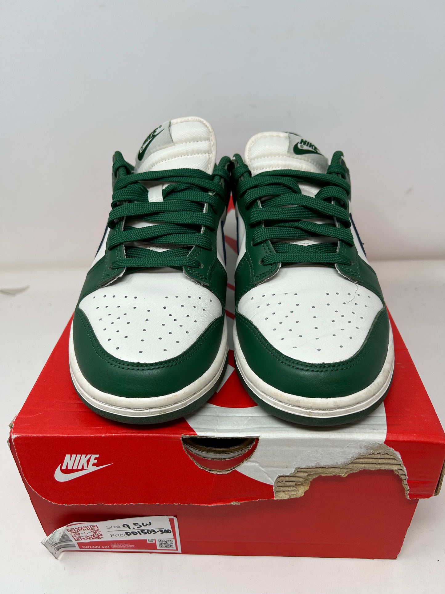 Nike Dunk Low “Gorge Green”