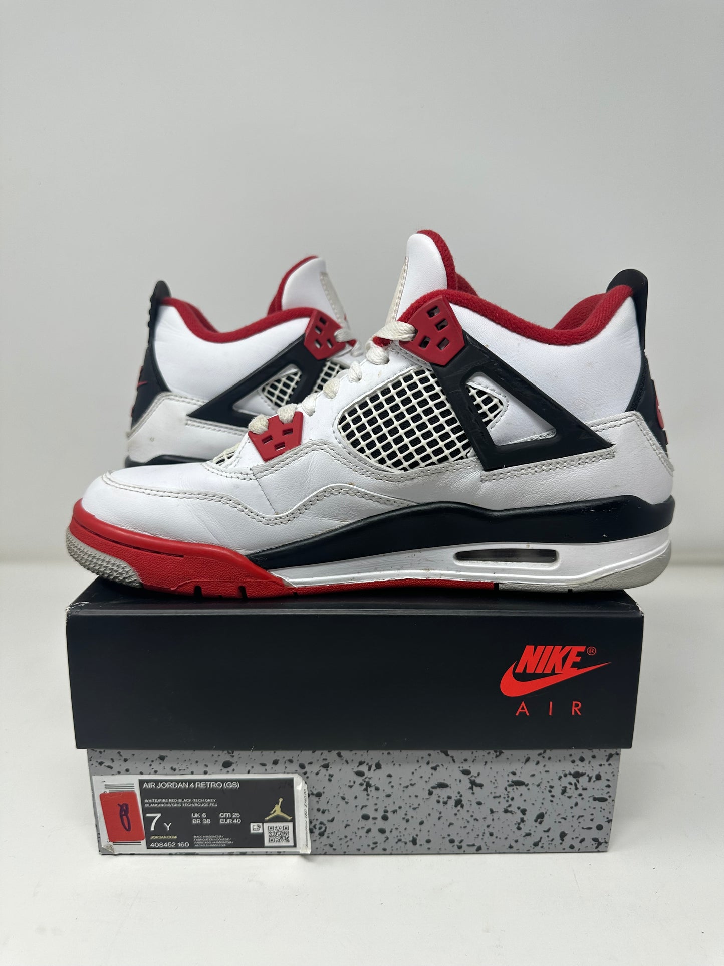 Jordan 4 GS “Fire Red”