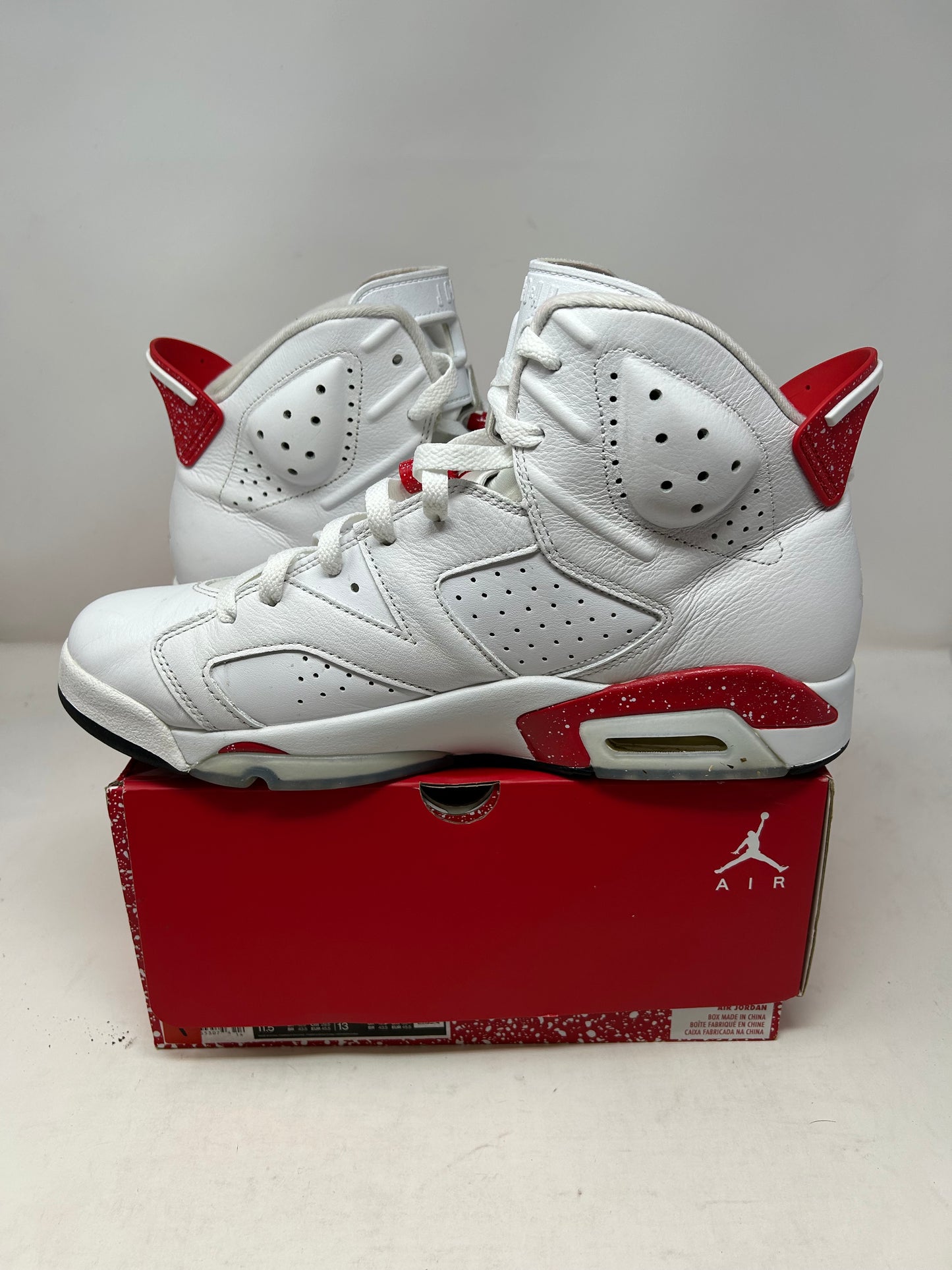 Jordan 6 “Red Oreo”