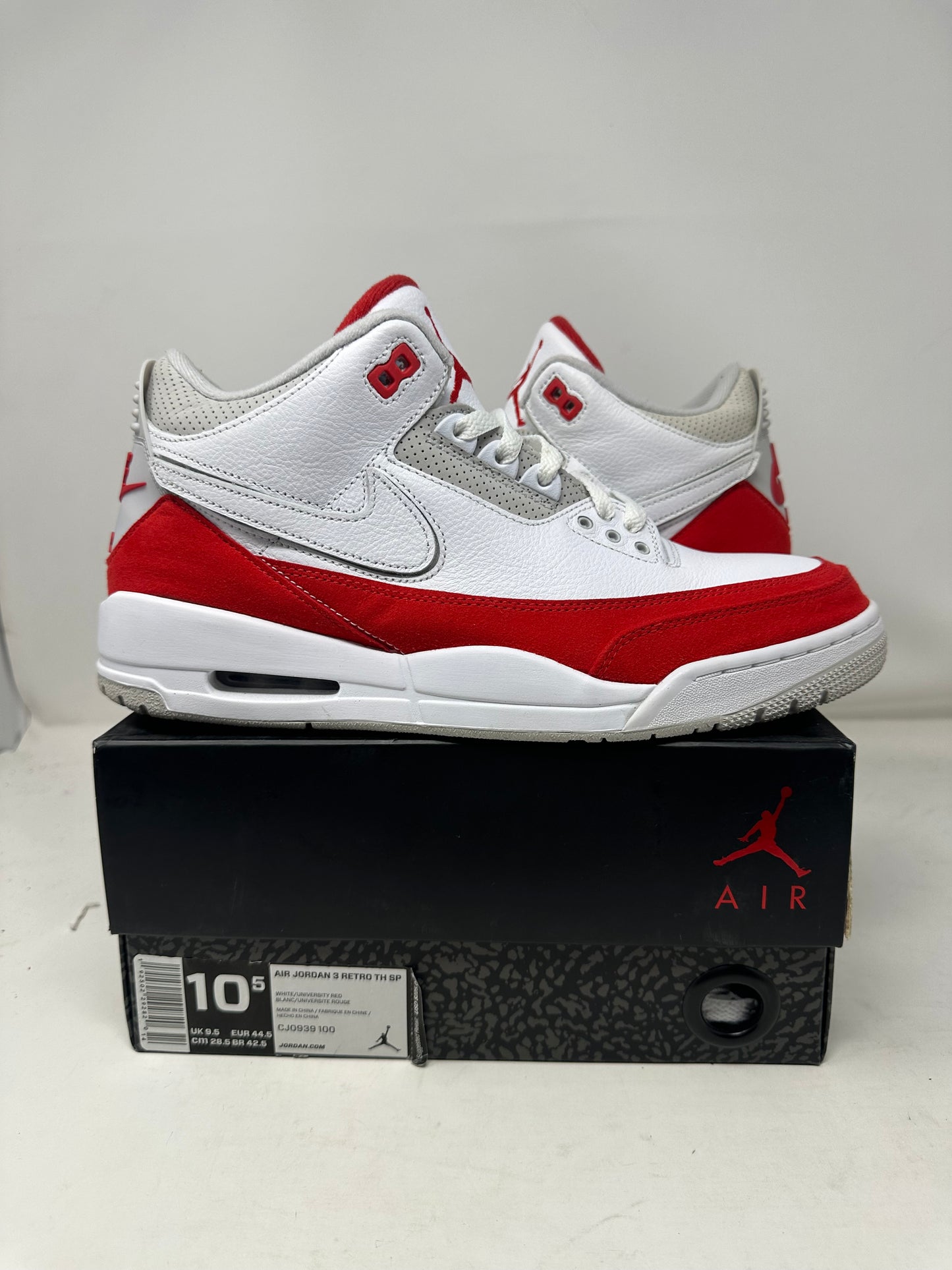 Jordan 3 Tinker “University Red”