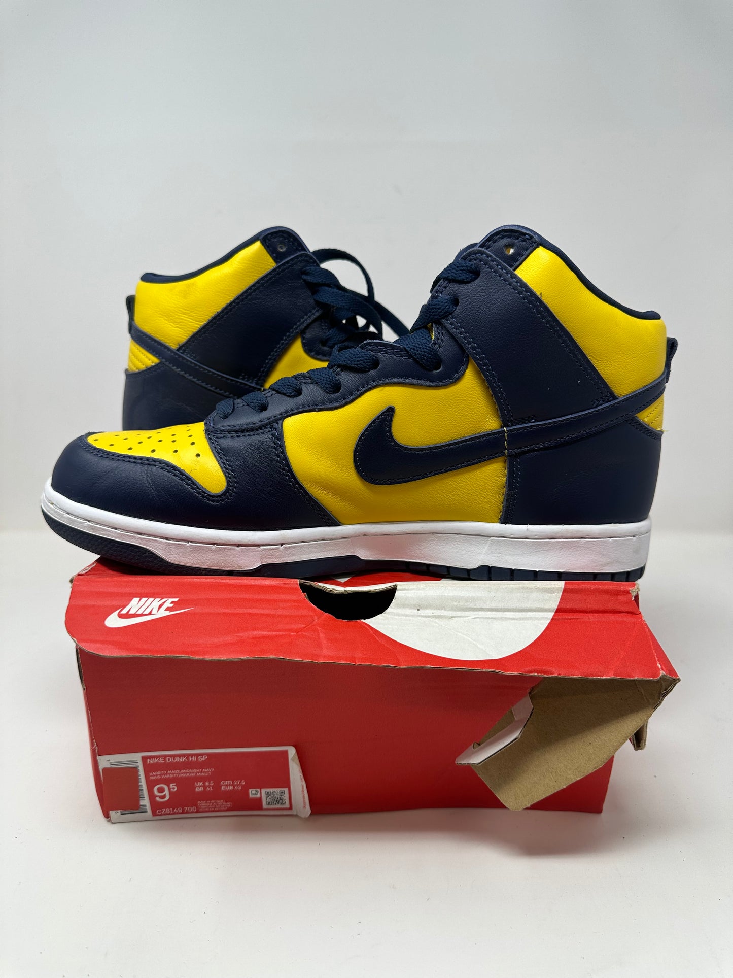 Nike Dunk High “Michigan”