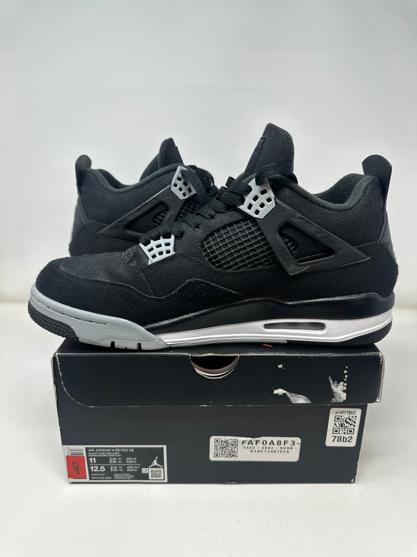 Jordan 4 “Black Canvas”