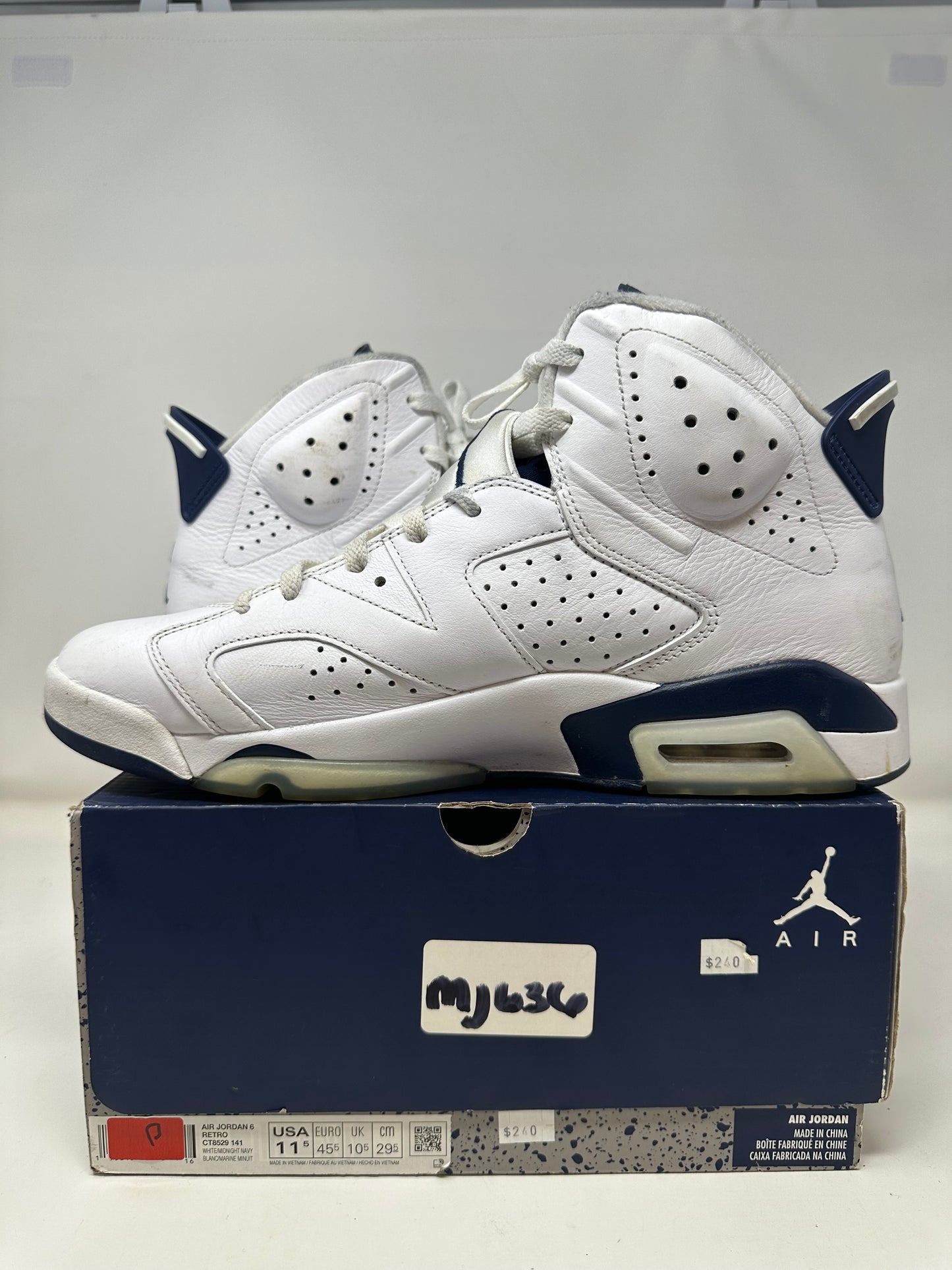 Jordan 6 “Midnight Navy”