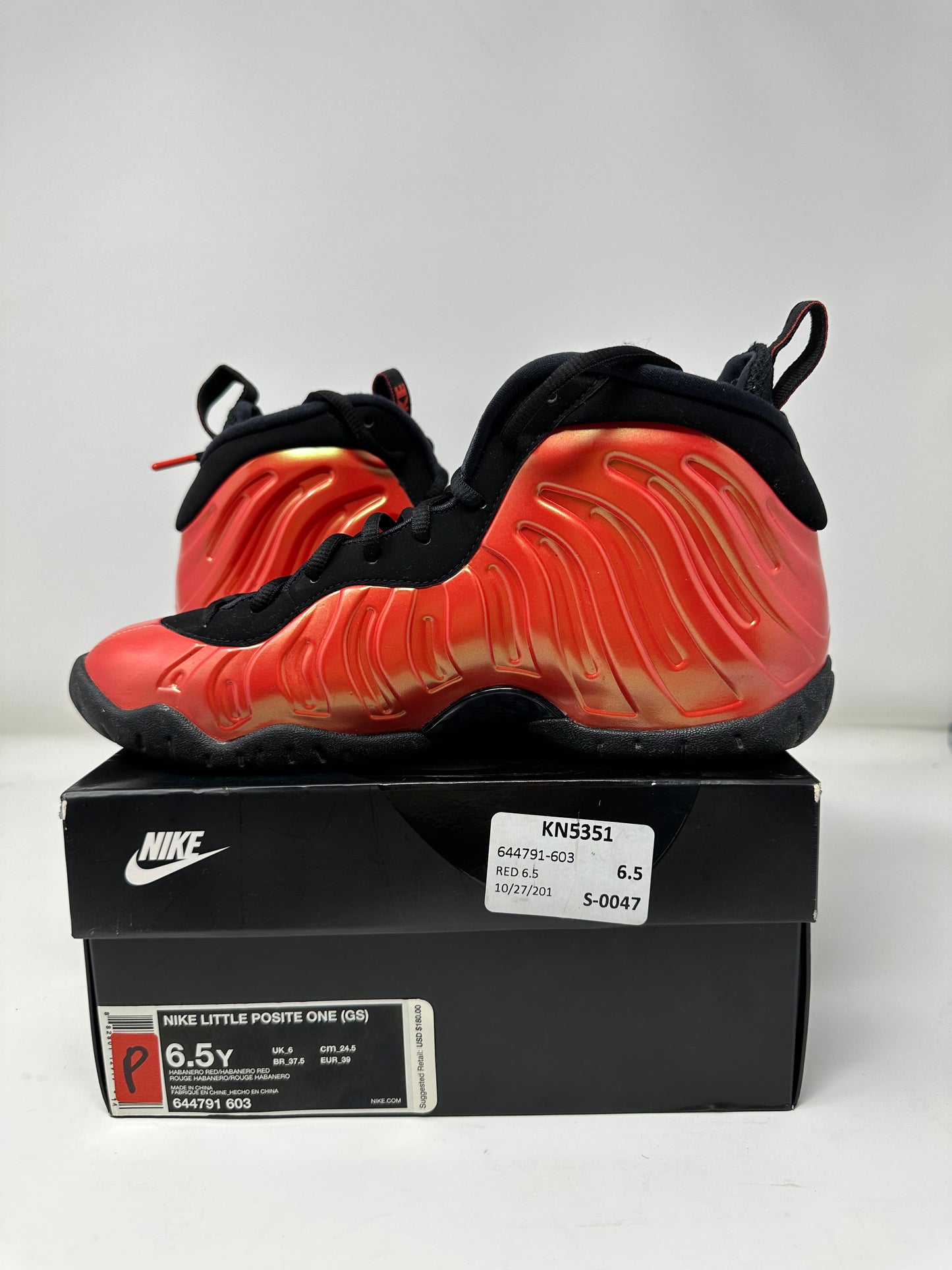 Nike Foamposite GS “Habanero Red”